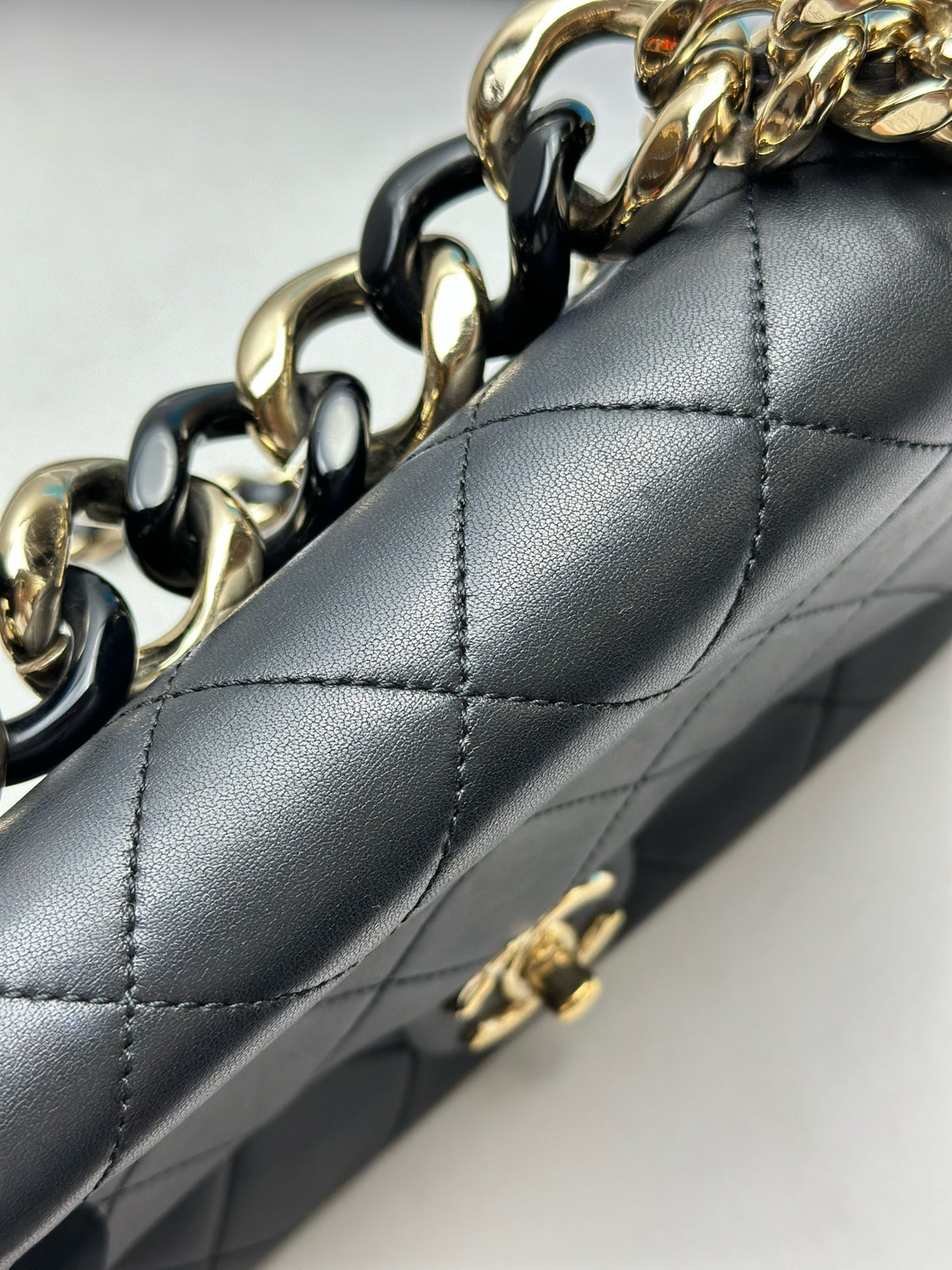 Chanel - Classic Flap Big Mini Resort Collection - Leather - Black - (mini)