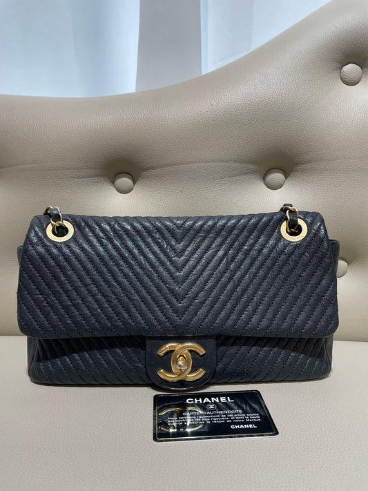 Chanel - Classic Flap - Calfskin - Black - (Medium)