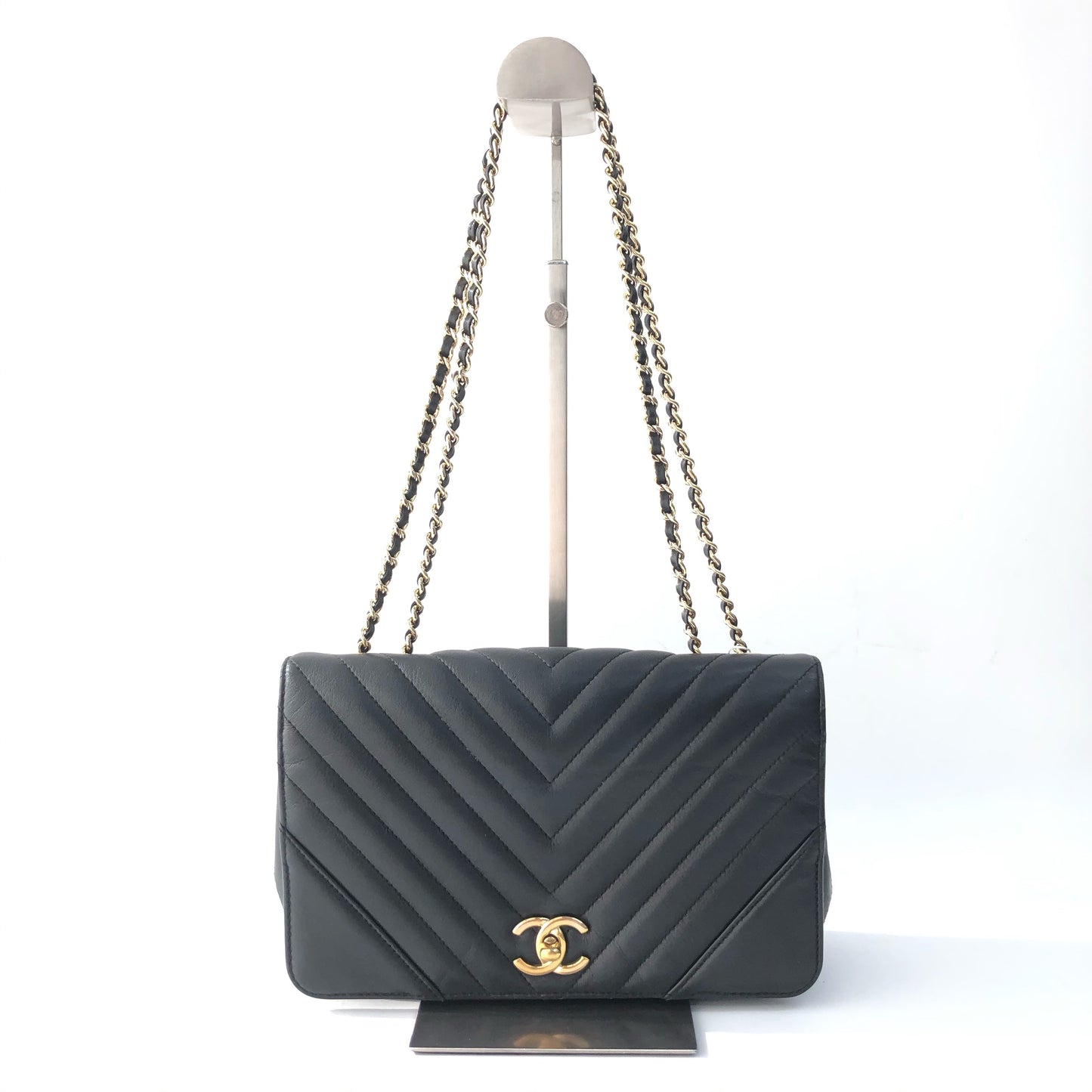 Chanel - Classic Flap - Calfskin - Black - (Medium)