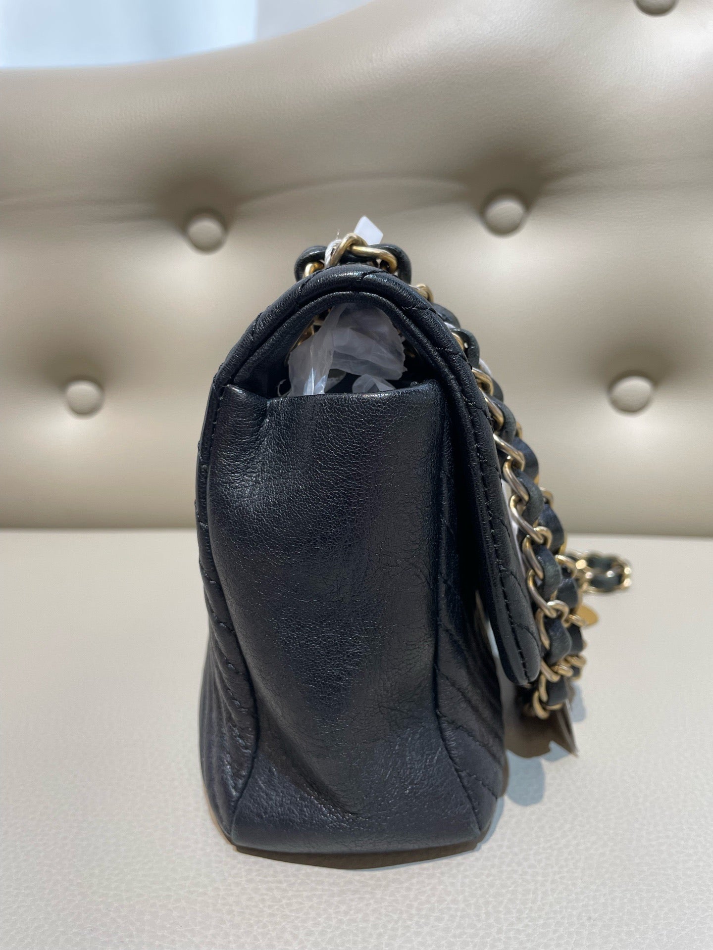 Chanel - Classic Flap - Calfskin - Black - (Medium)