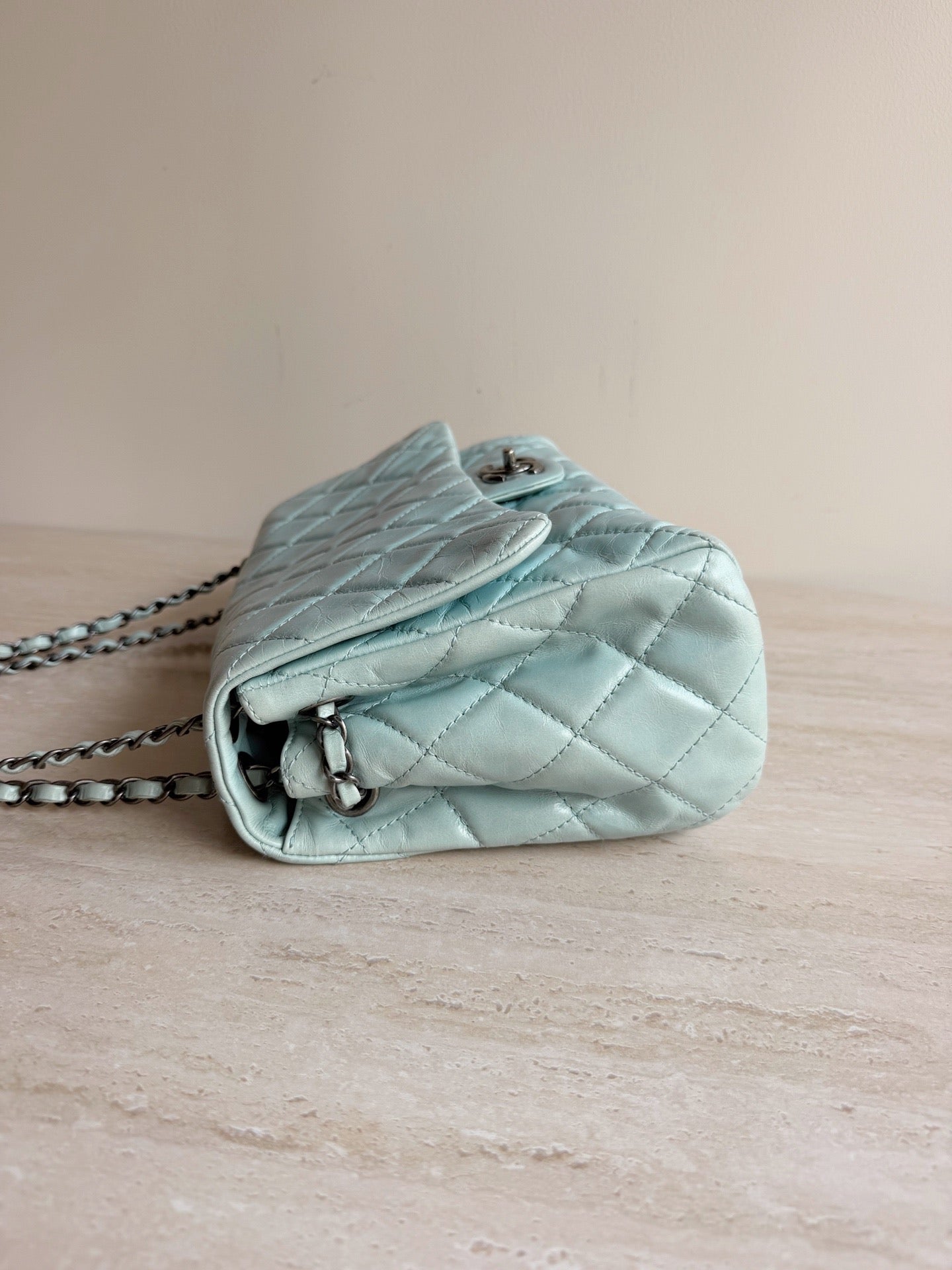 Chanel - Classic Flap - Calfskin - Blue - (medium)