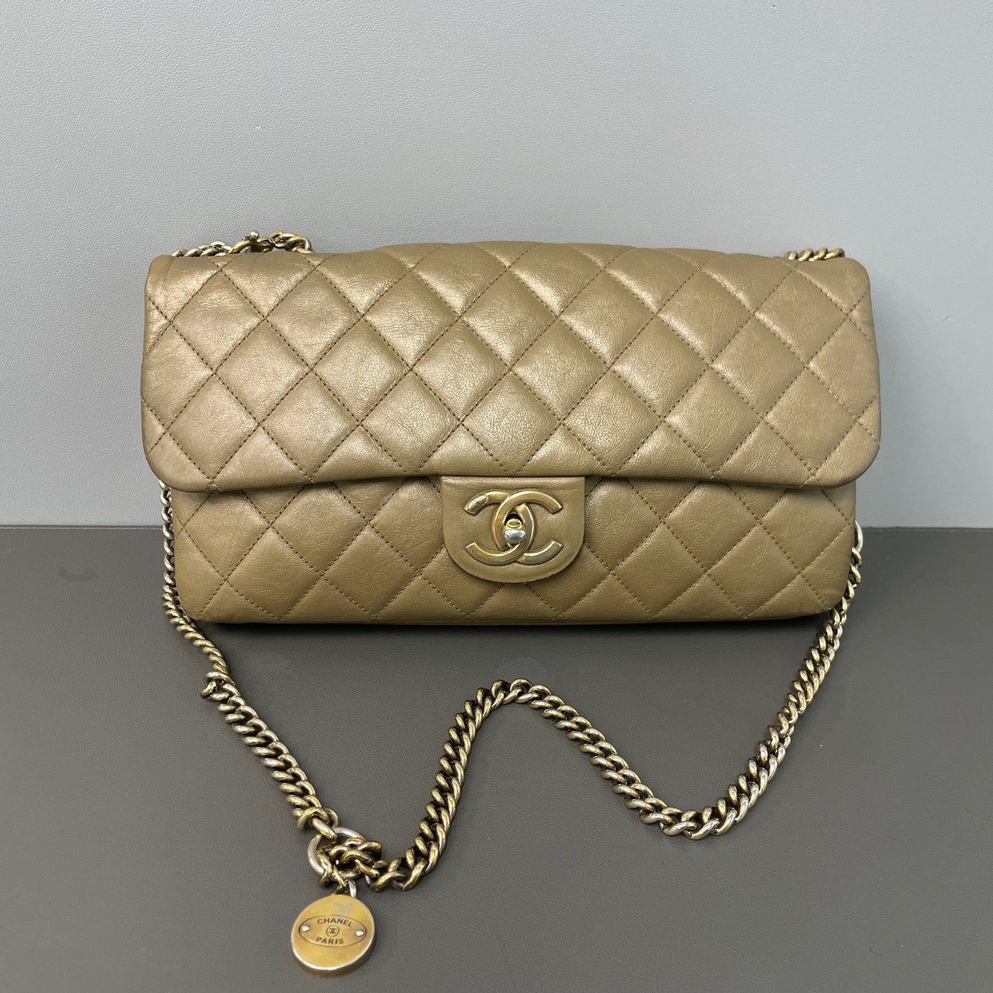 Chanel - Classic Flap - Calfskin - Gold - (large)