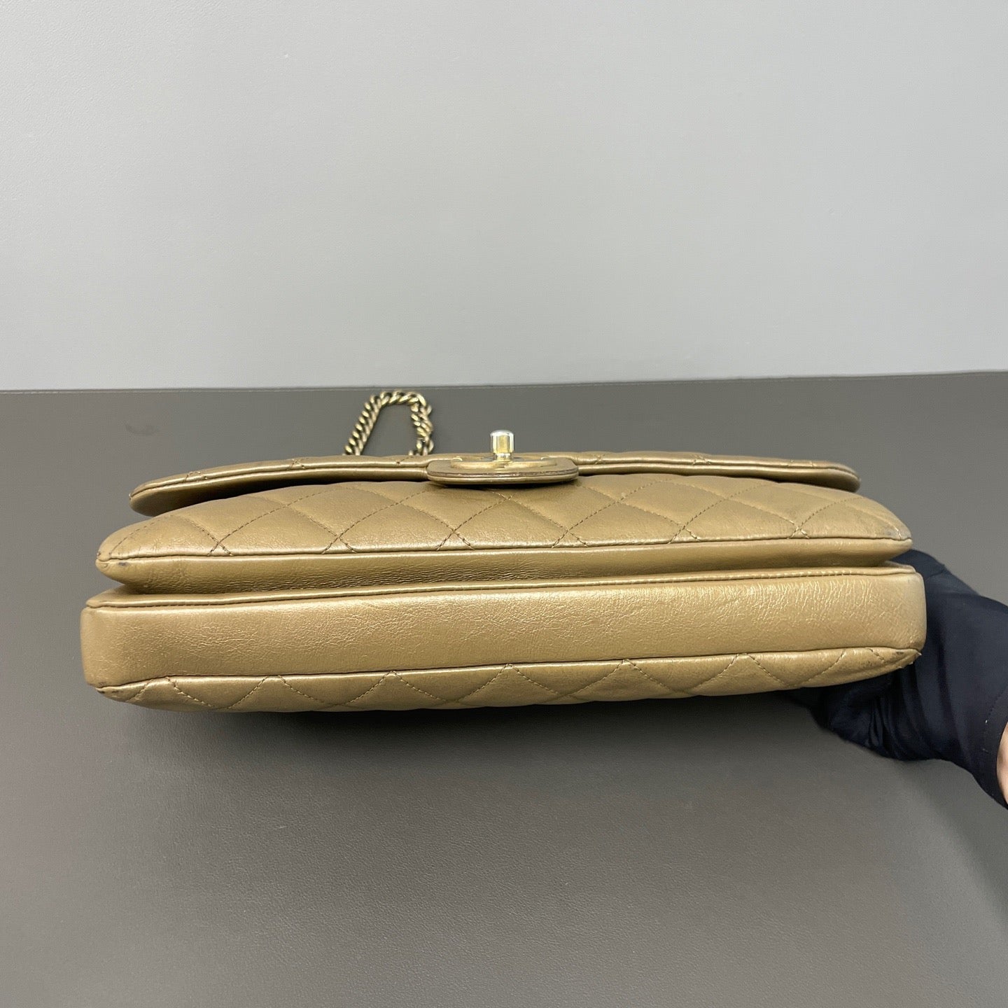 Chanel - Classic Flap - Calfskin - Gold - (large)