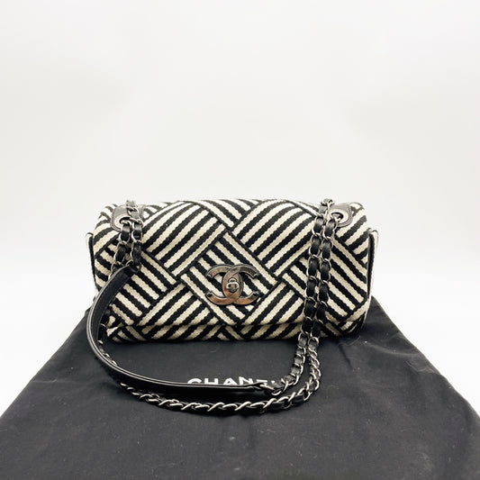 Chanel - Classic Flap - Cloth - Black - (mini)