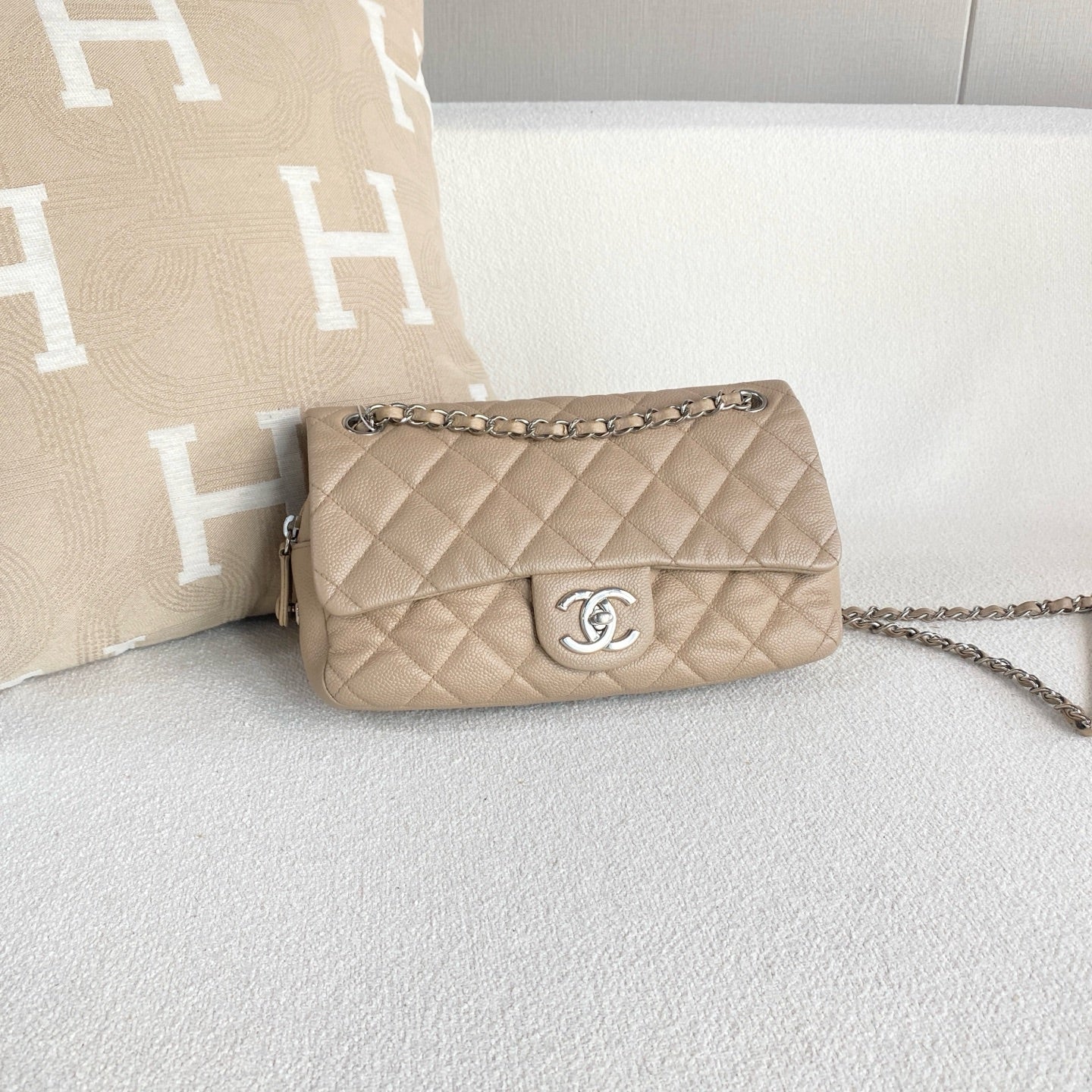 Chanel - Classic Flap Easy - Leather - Beige - (mini)
