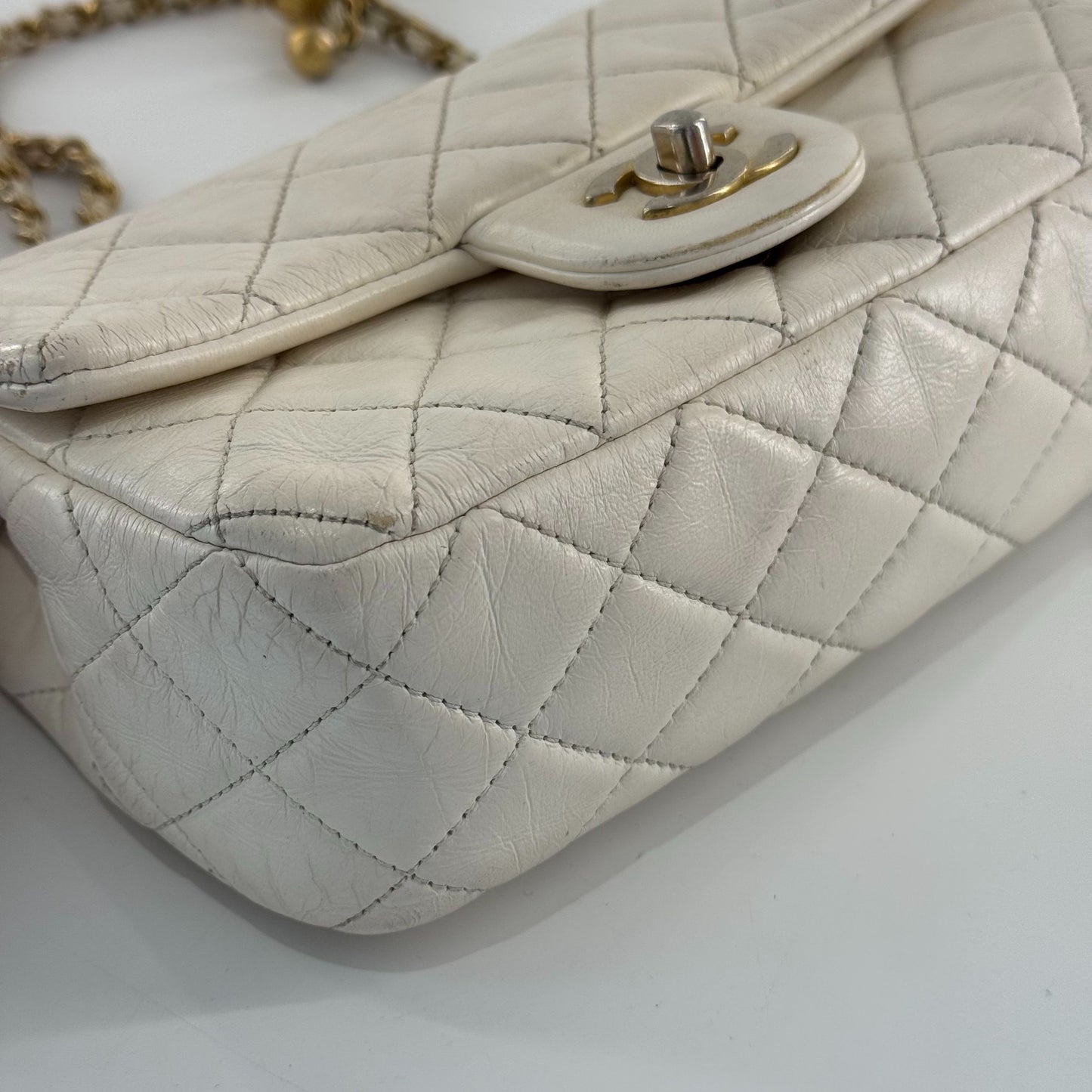 Chanel - Classic Flap Gold Ball Mini - Lambskin leather - White - (mini)