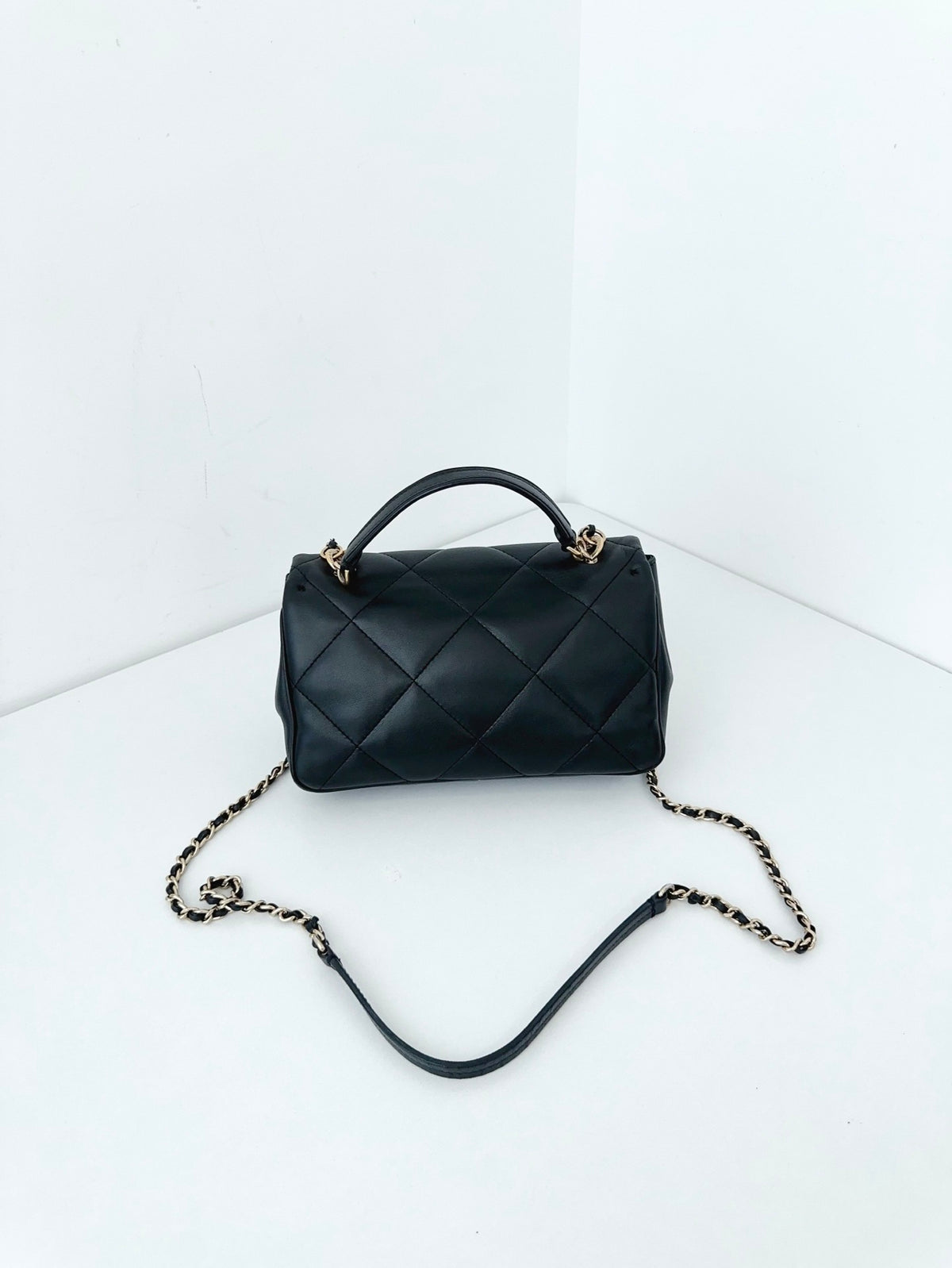 Chanel - Classic Flap Handle Big Mini - Leather - Black - (mini)
