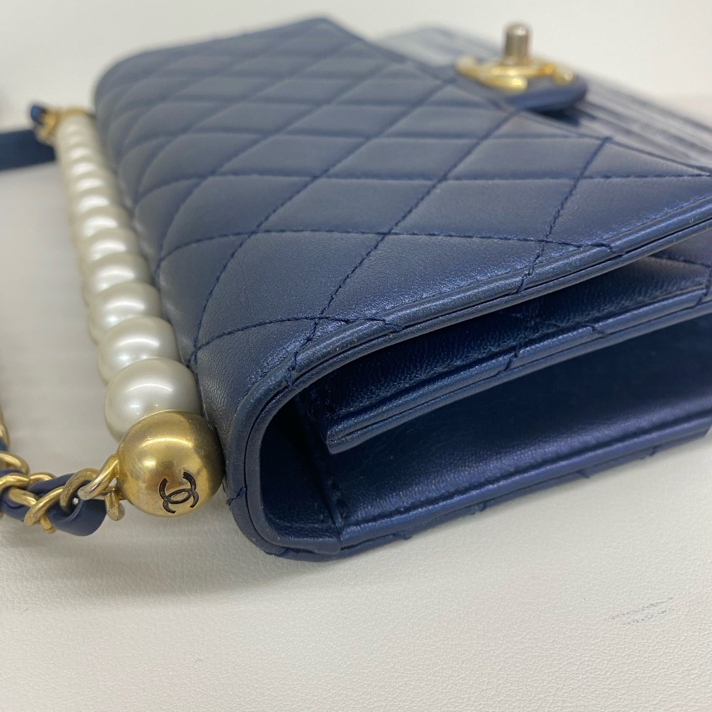 Chanel - Classic Flap Horizontal Pearl Bag - Metallic lambskin leather - Dark Blue with Gold-Tone Hardware - (mini)