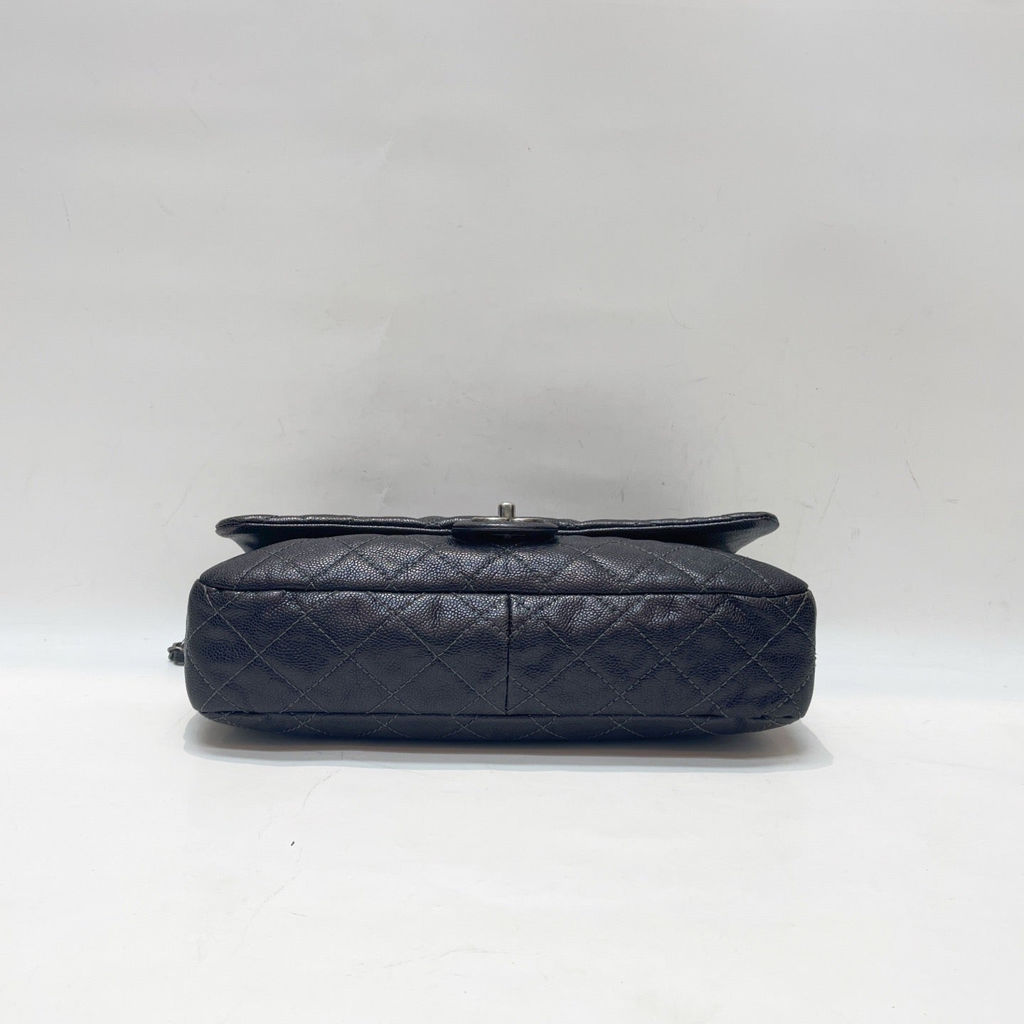 Chanel - Classic Flap Jumbo Airport Bag - Leather - Black - (large)