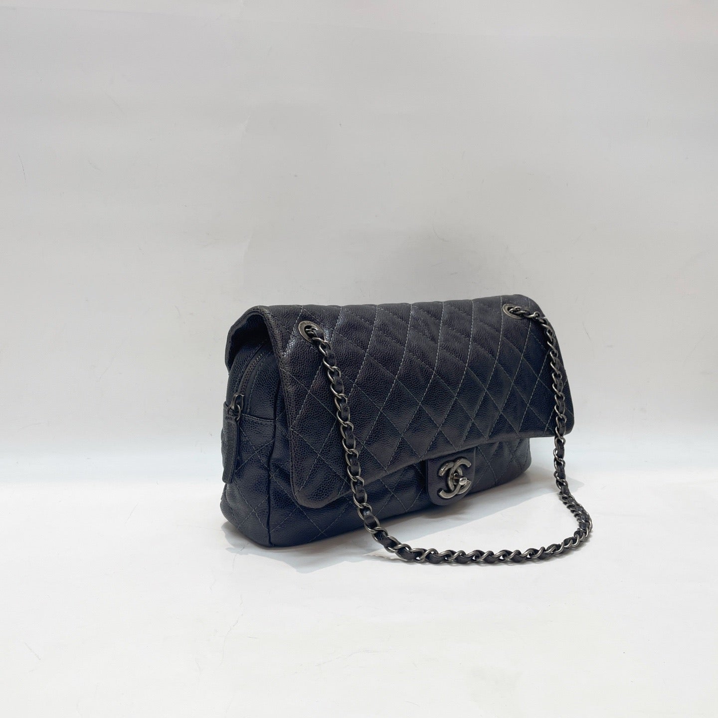Chanel - Classic Flap Jumbo Airport Bag - Leather - Black - (large)