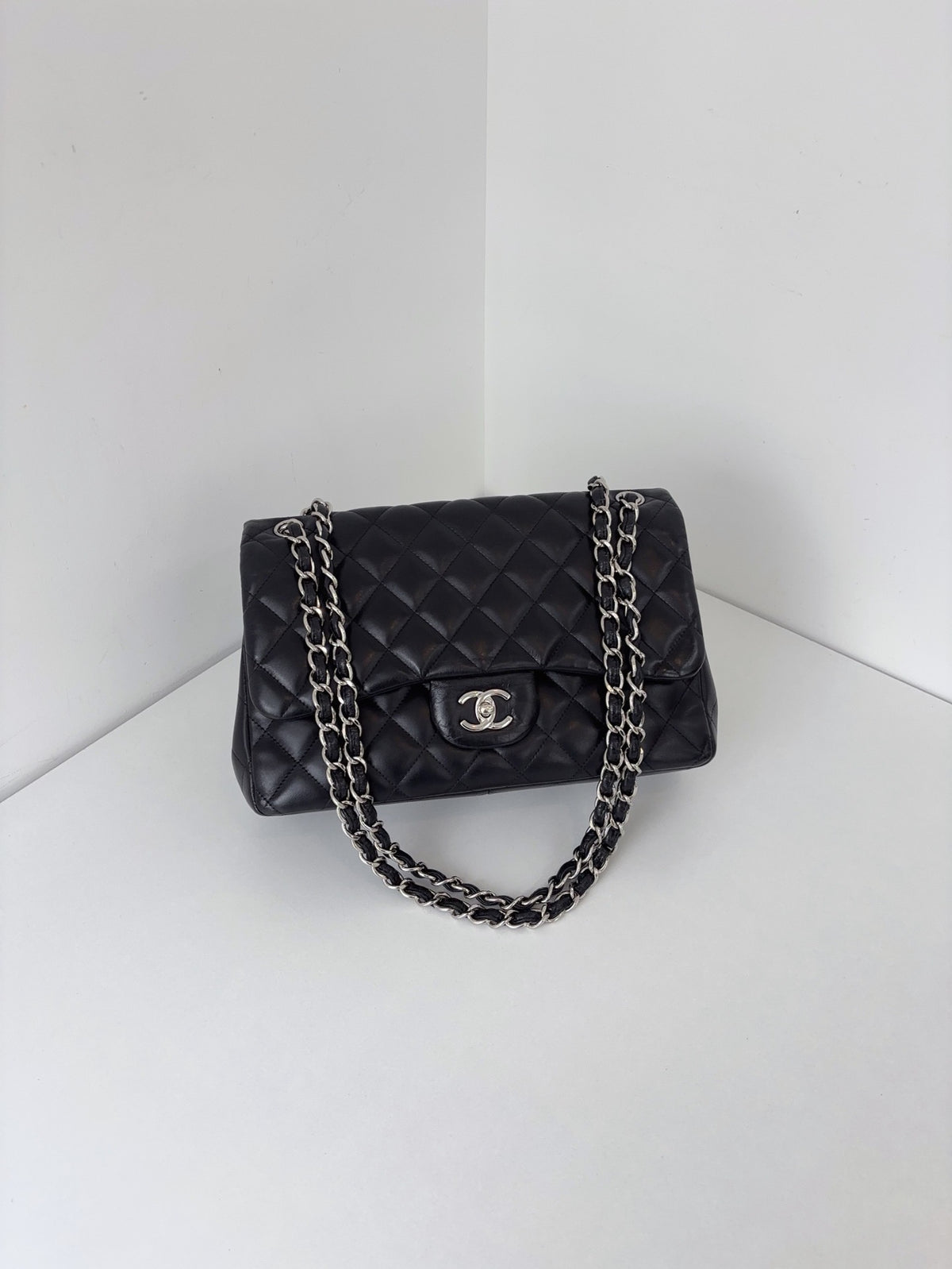 Chanel - Classic Flap Jumbo - Leather - Black - (Large)