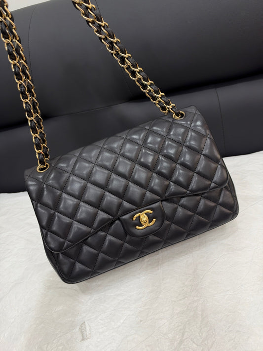 Chanel - Classic Flap Jumbo - Leather - Black - (large)