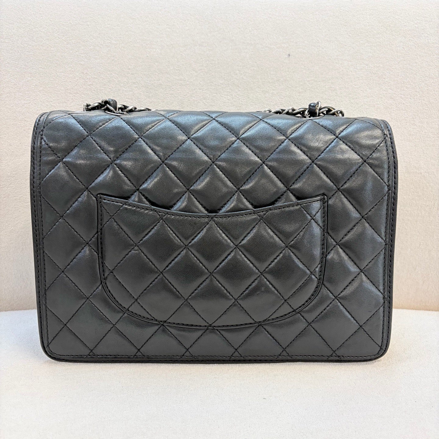 Chanel - Classic Flap Jumbo - Leather - Black - (large)
