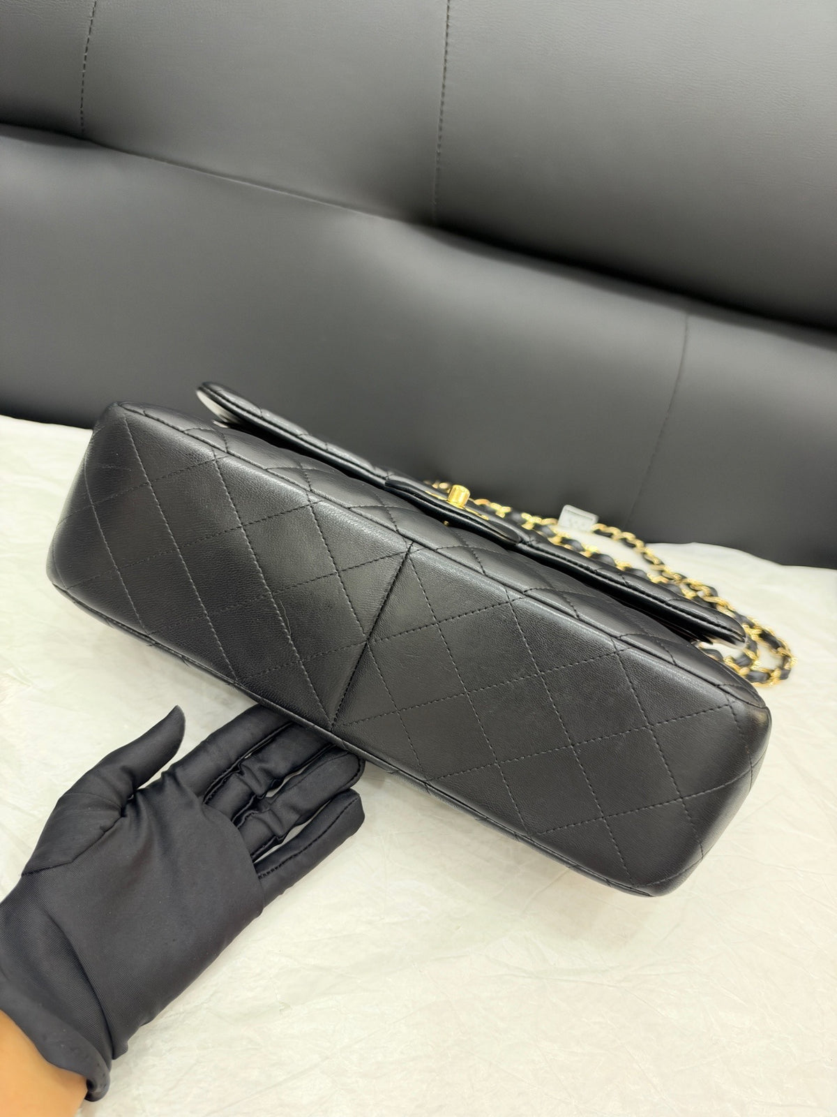 Chanel - Classic Flap Jumbo - Leather - Black - (large)