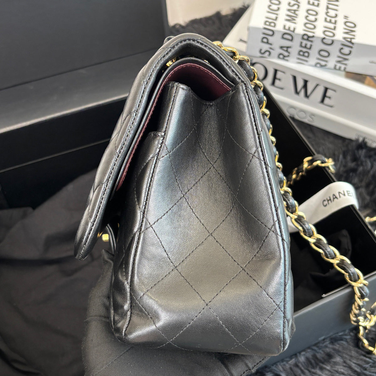 Chanel - Classic Flap Jumbo - Leather - Black - (medium)