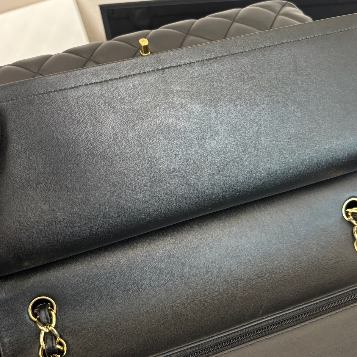 Chanel - Classic Flap Jumbo - Leather - Black - (medium)