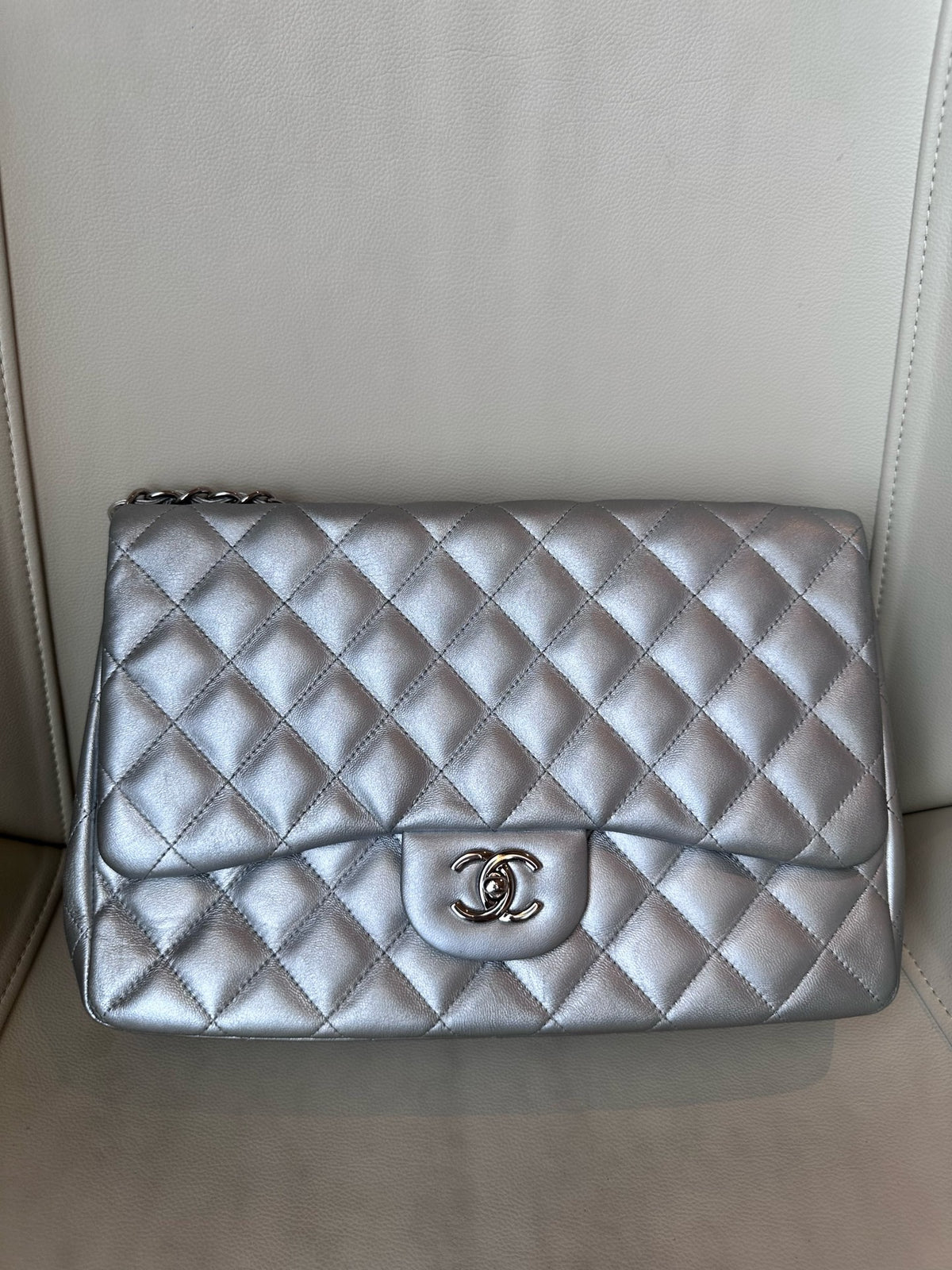 Chanel - Classic Flap Jumbo - Leather - Silver - (large)