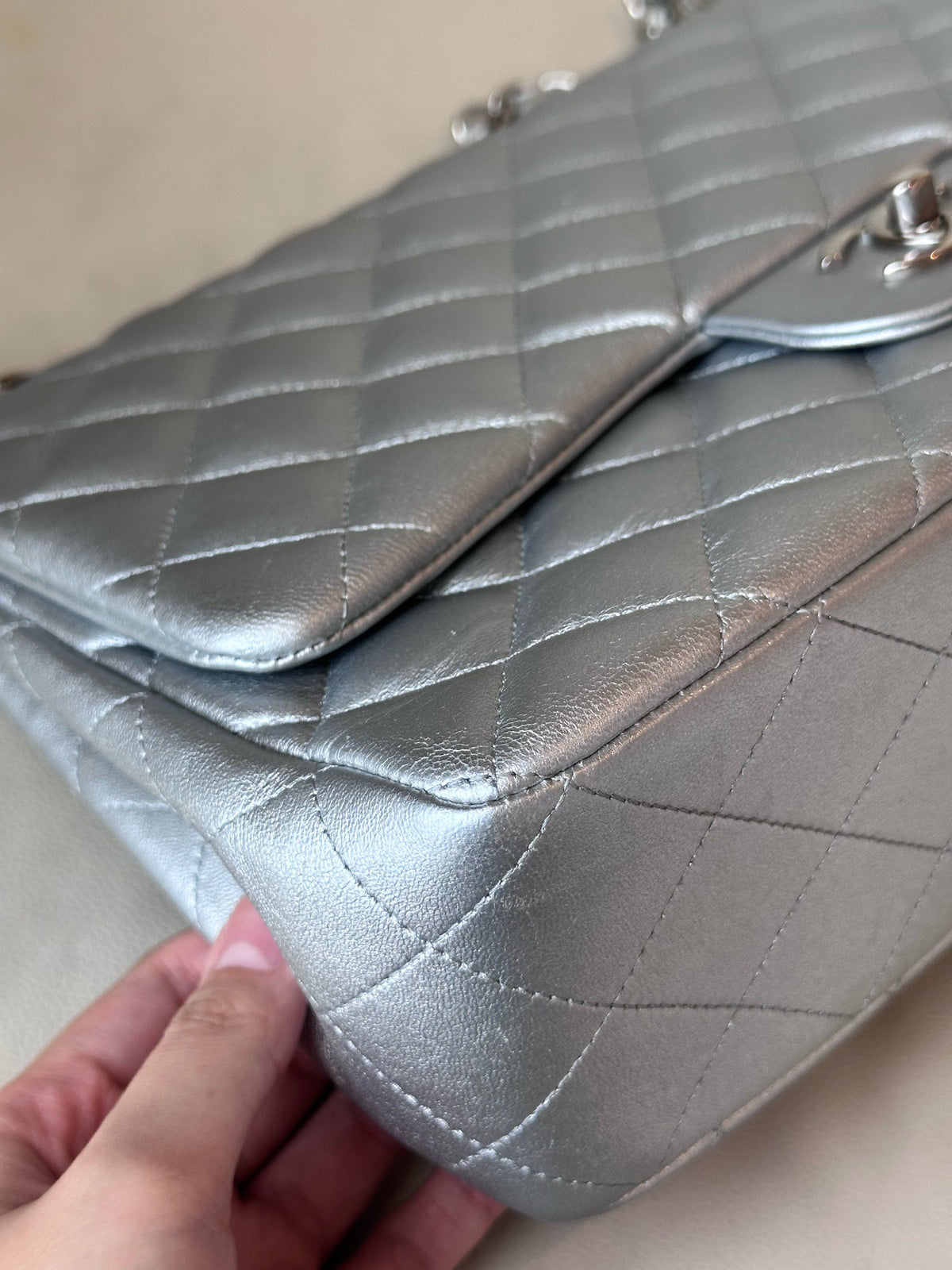 Chanel - Classic Flap Jumbo - Leather - Silver - (large)