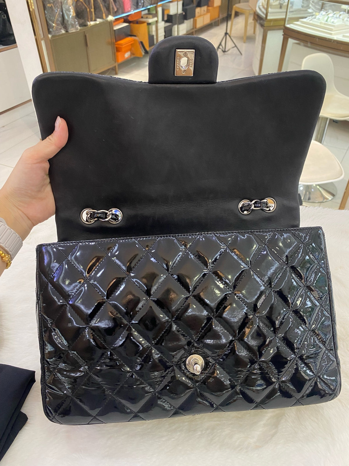 Chanel - Classic Flap Jumbo - Patent leather - Black - (extra-large)