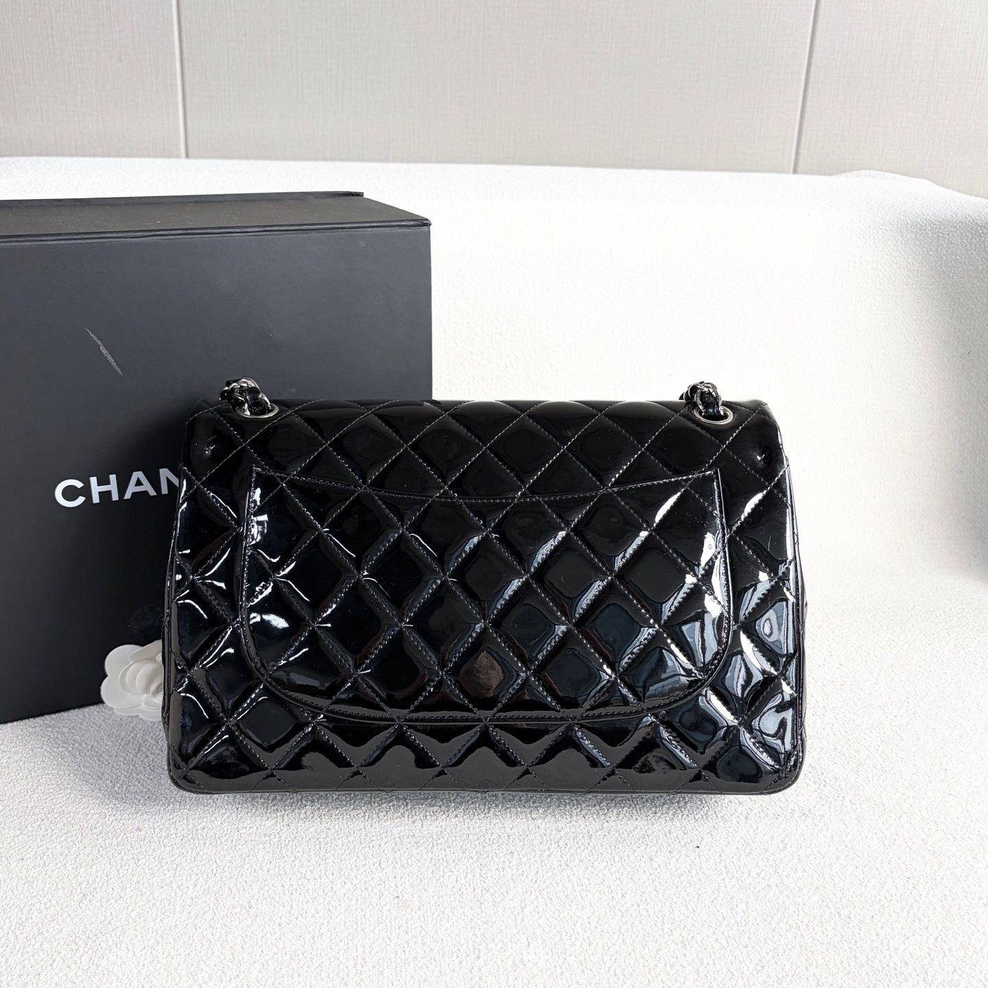 Chanel - Classic Flap Jumbo - Patent leather - Black - (Jumbo)