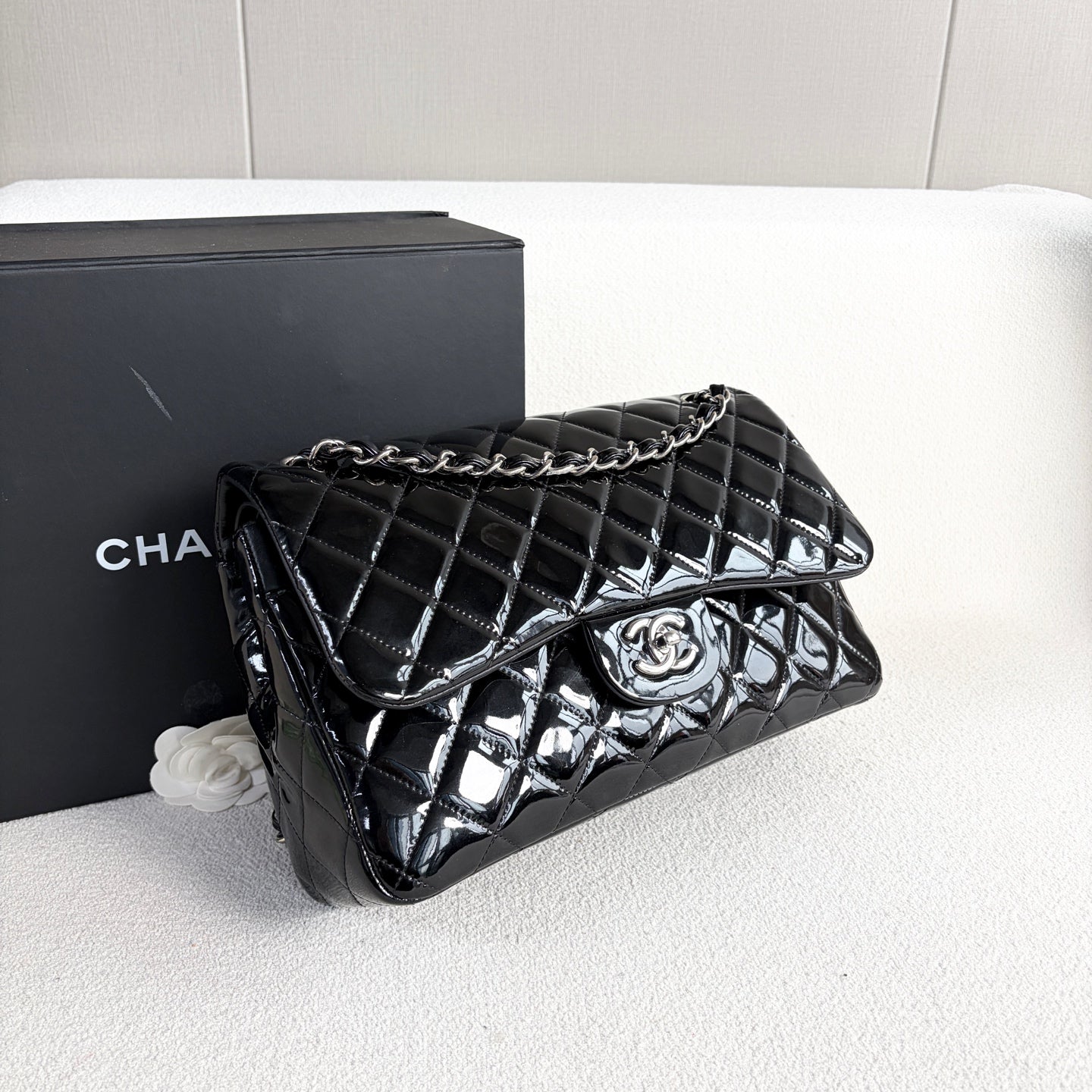 Chanel - Classic Flap Jumbo - Patent leather - Black - (Jumbo)