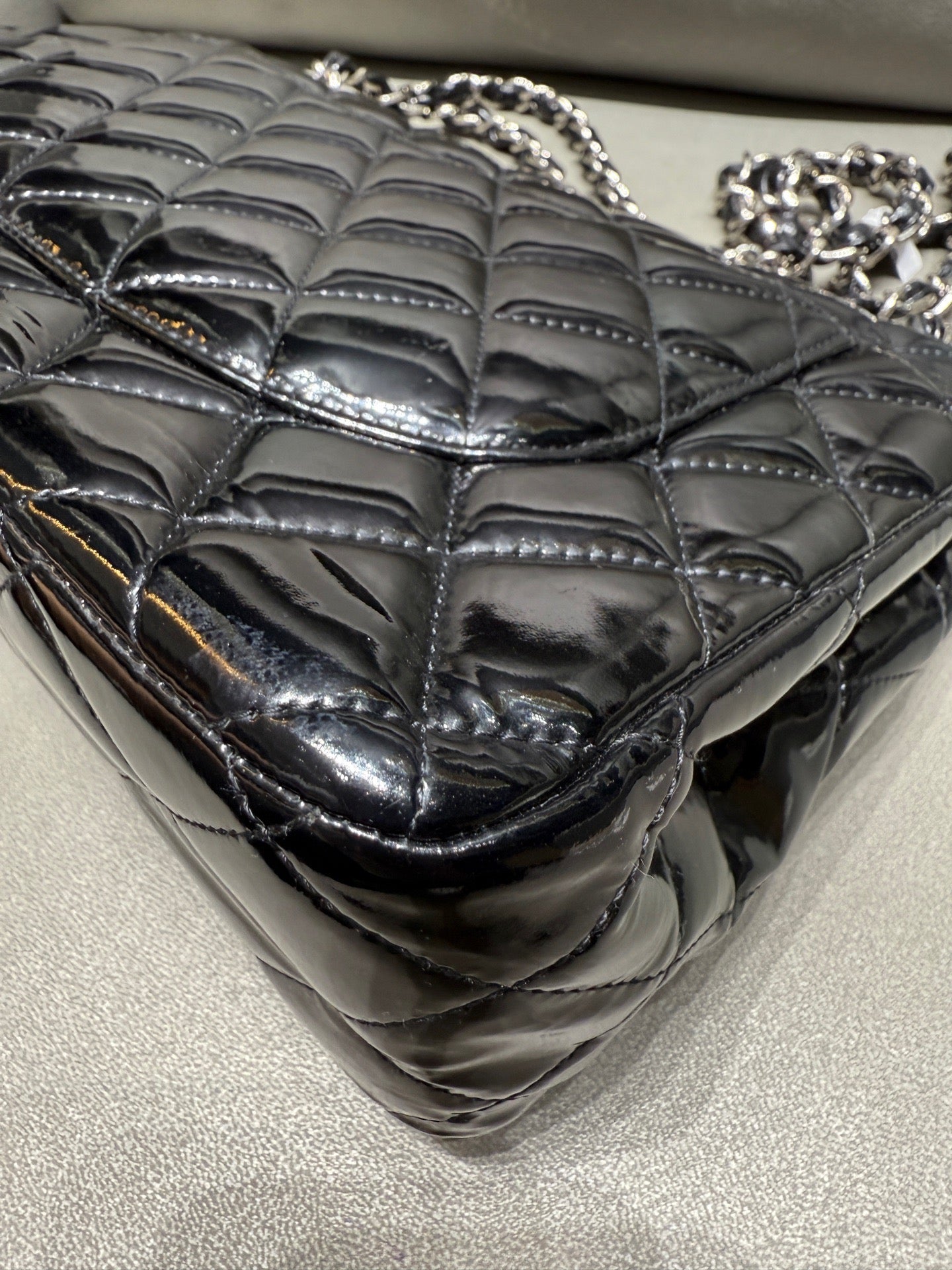 Chanel - Classic Flap Jumbo - Patent leather - Black - (large)