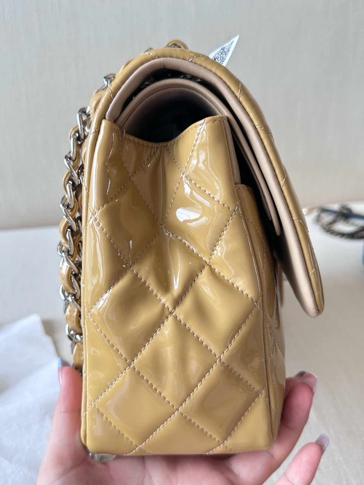 Chanel - Classic Flap Jumbo - Patent leather - Yellow - (large)