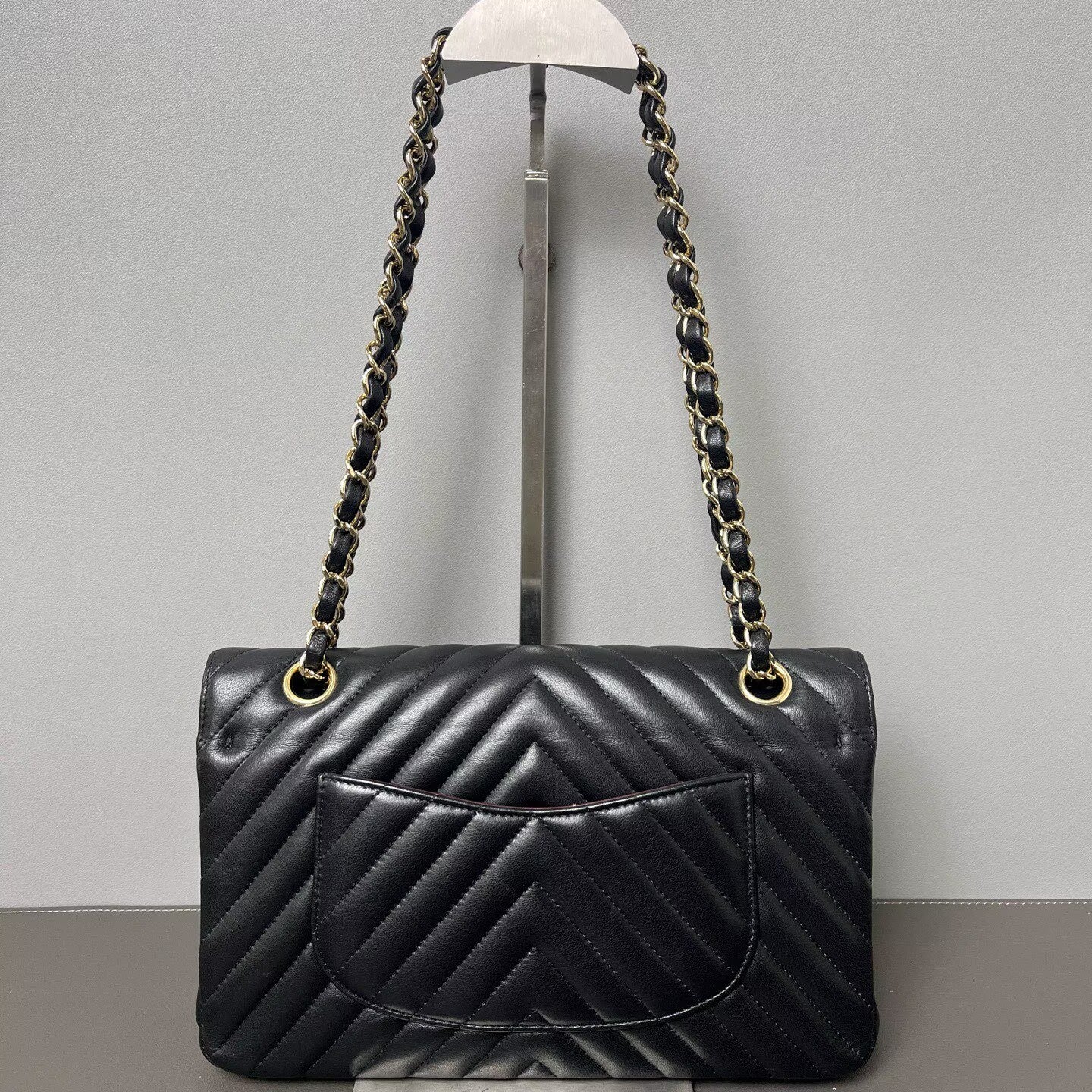 Chanel - Classic Flap - Lambskin leather - Black with Red Interior - (medium)