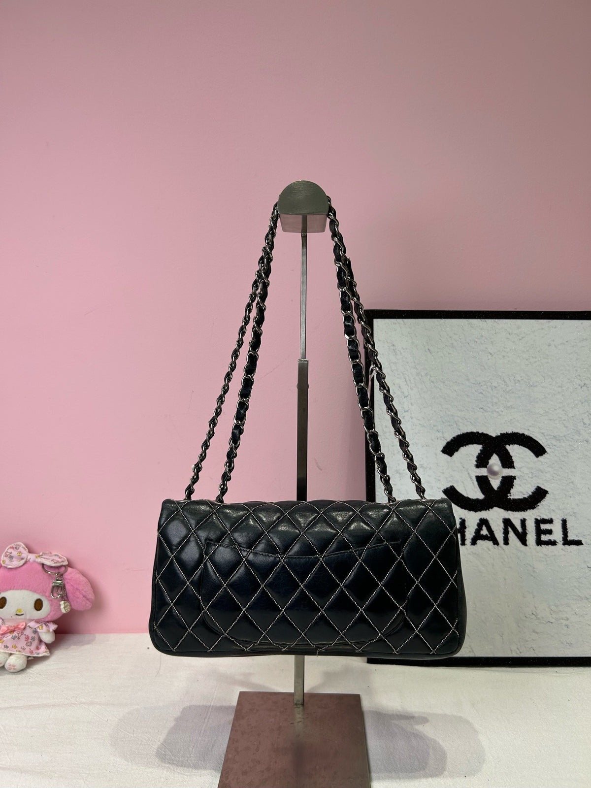 Chanel - Classic Flap Large - Leather - Black - (large)