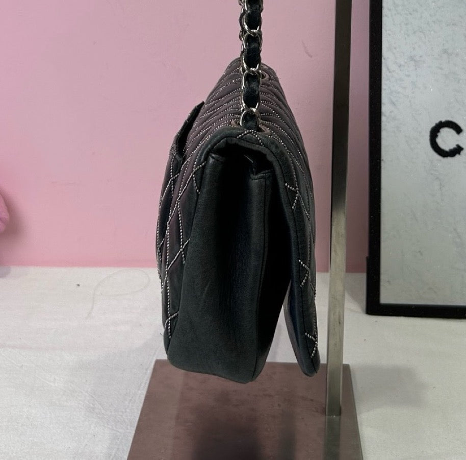 Chanel - Classic Flap Large - Leather - Black - (large)
