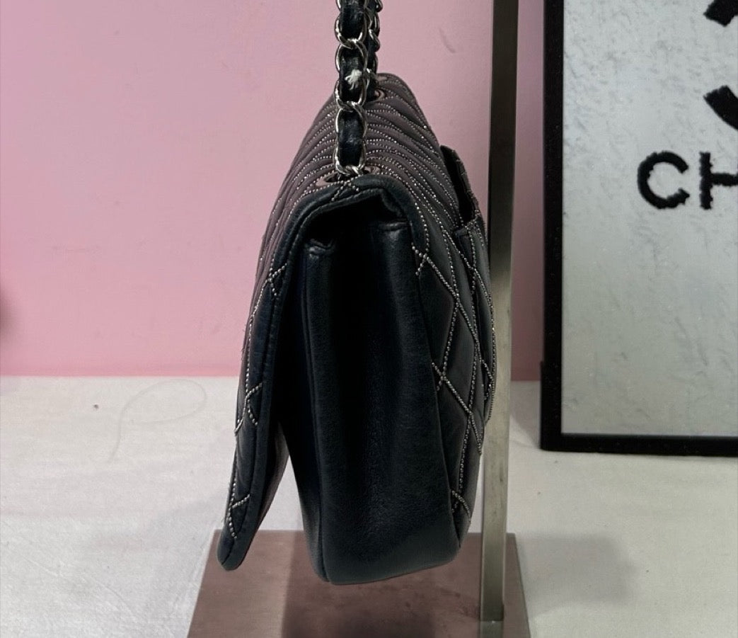 Chanel - Classic Flap Large - Leather - Black - (large)