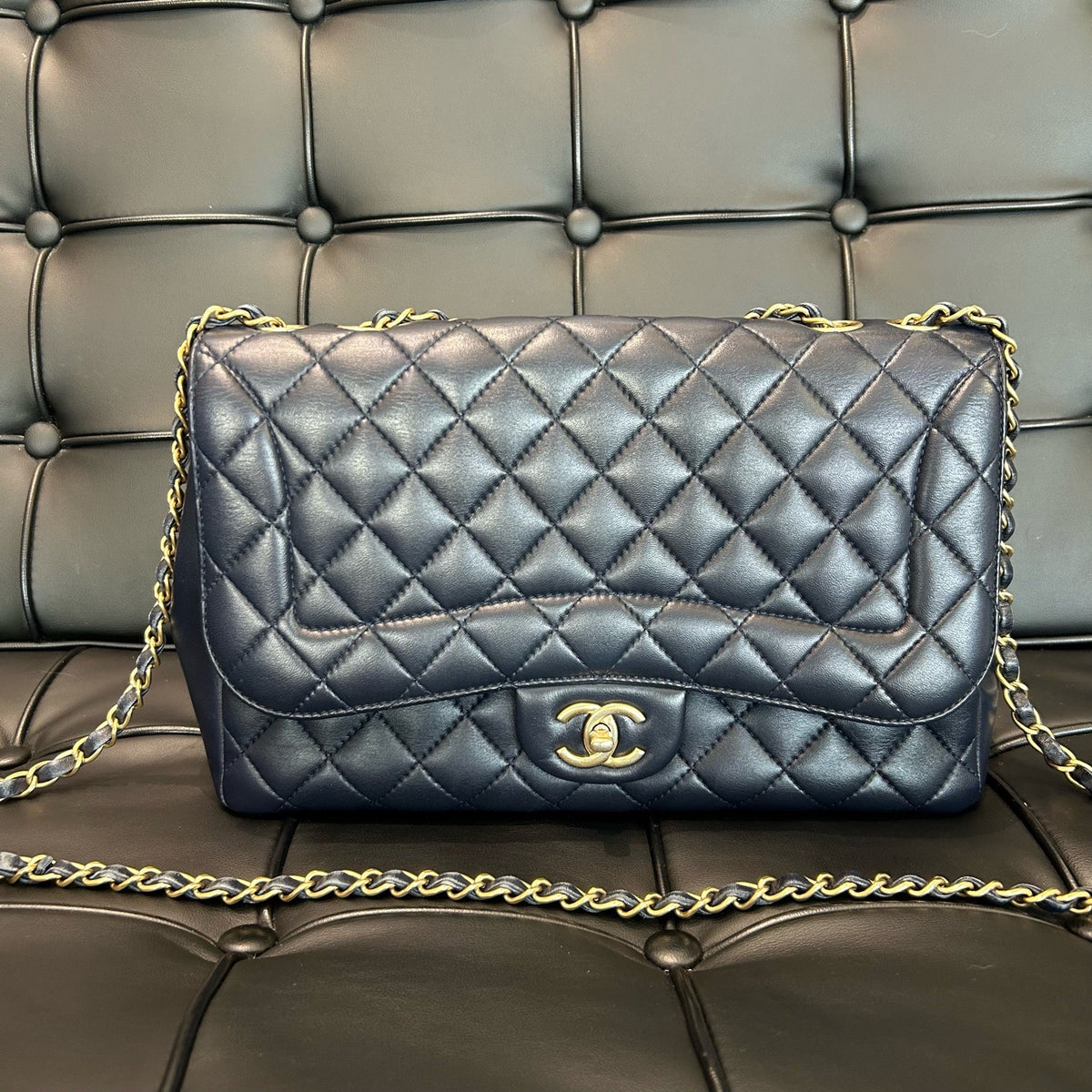 Chanel - Classic Flap Large - Leather - Navy - (large)