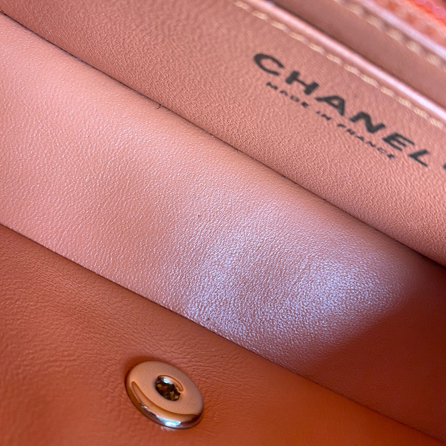 Chanel - Classic Flap Large Mini - Lambskin leather - Orange Red with Gold-Tone Hardware - (Mini)