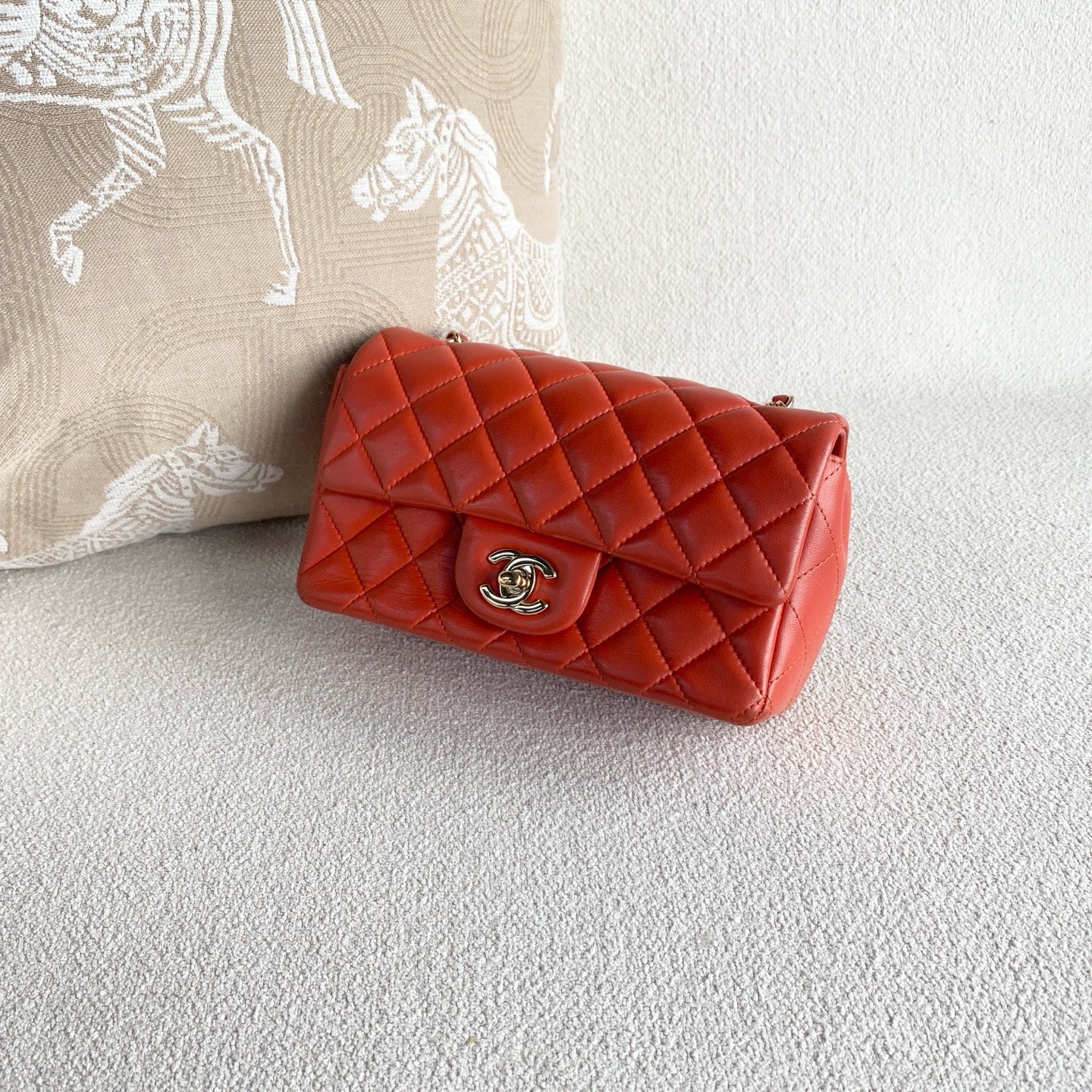 Chanel - Classic Flap Large Mini - Lambskin leather - Orange Red with Gold-Tone Hardware - (Mini)