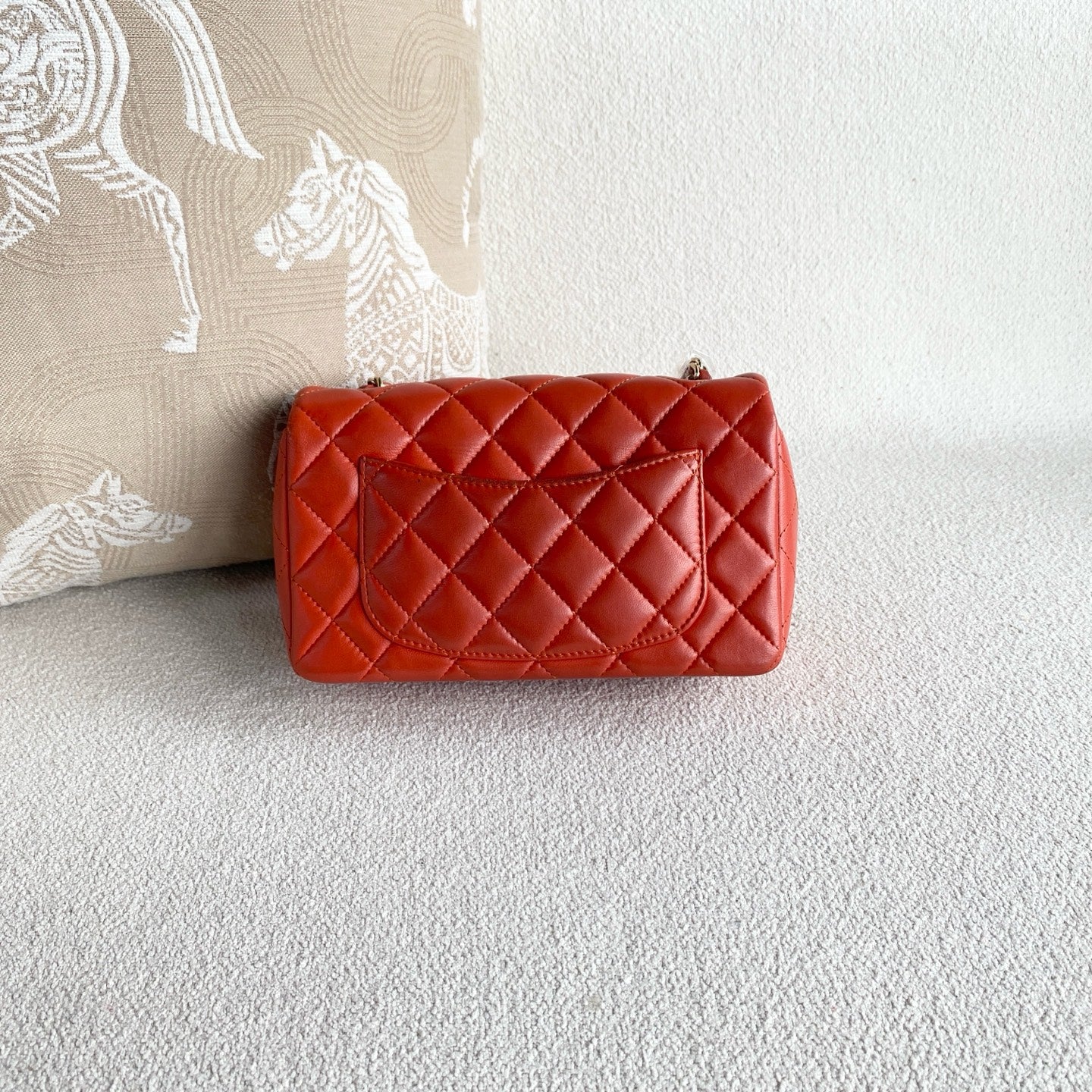 Chanel - Classic Flap Large Mini - Lambskin leather - Orange Red with Gold-Tone Hardware - (Mini)