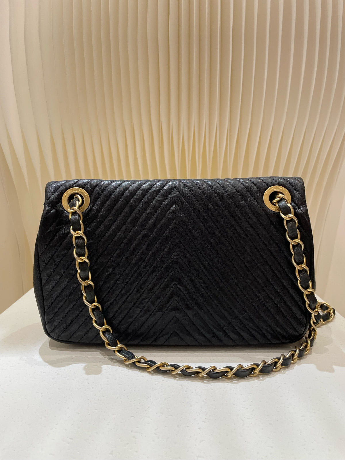 Chanel - Classic Flap Large Mini - Leather - Black - (mini)