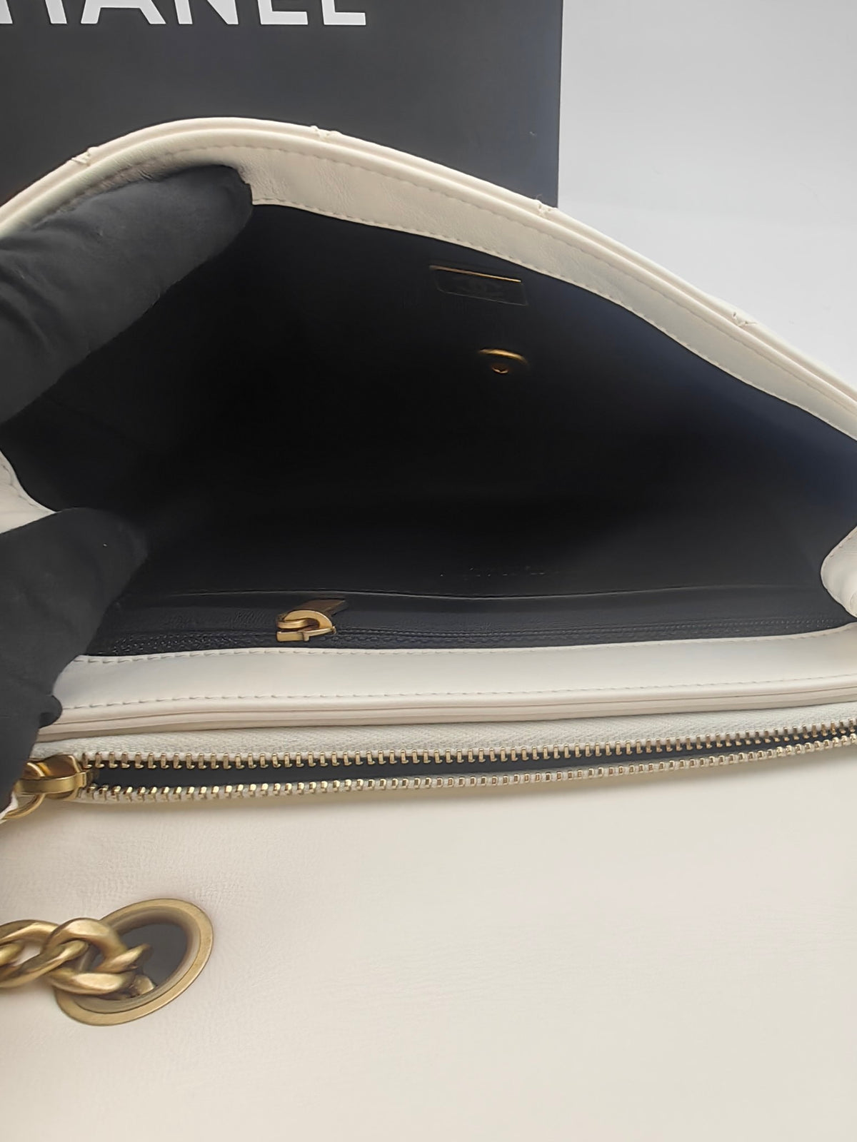 Chanel - Classic Flap Large Mini - Leather - White - (mini)