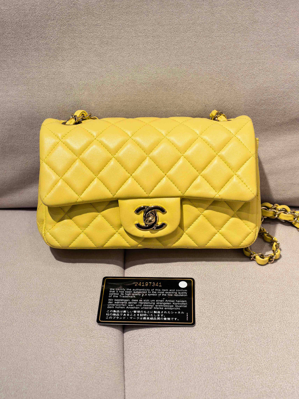 Chanel - Classic Flap Large Mini - Leather - Yellow - (mini)