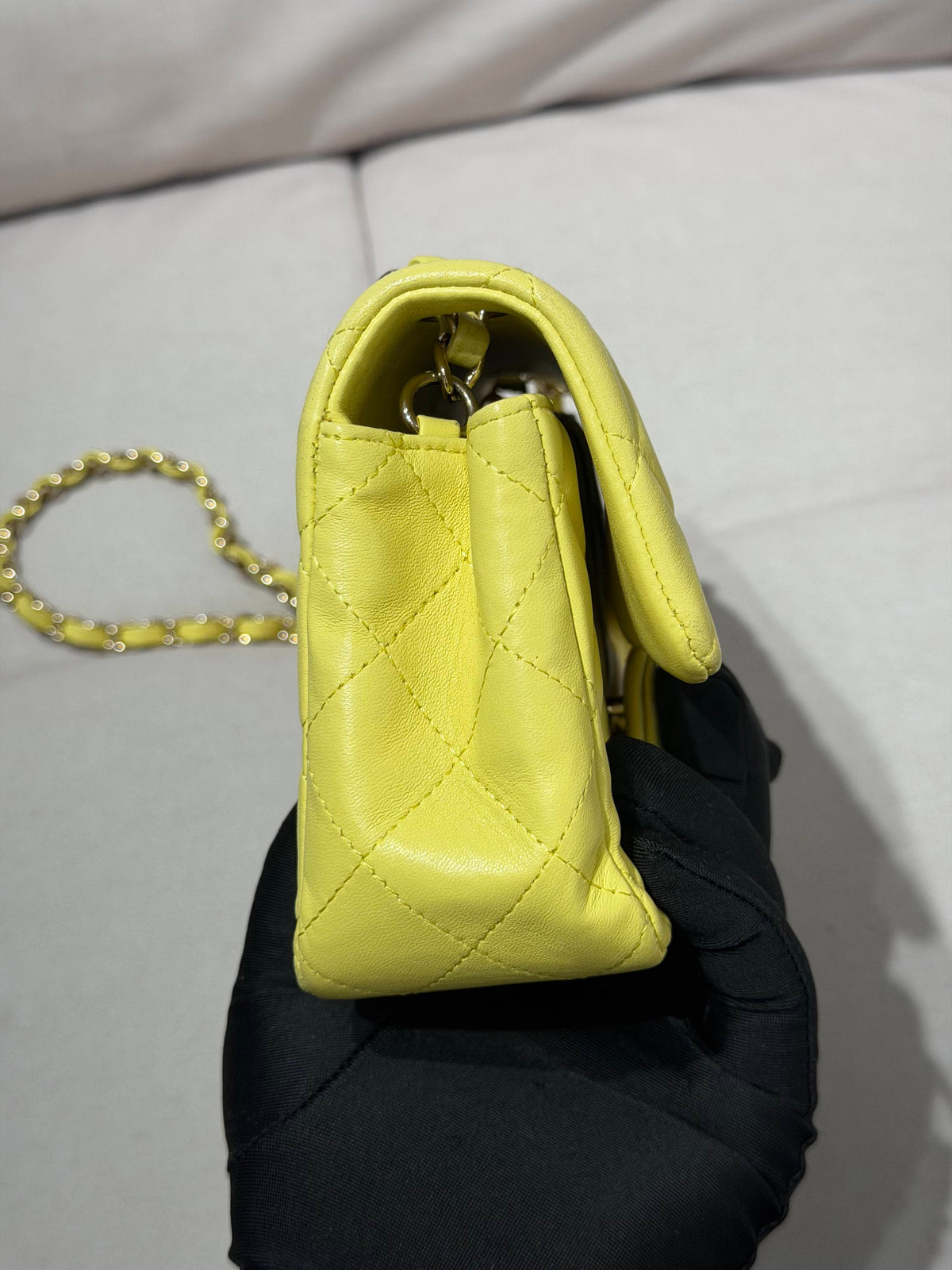 Chanel - Classic Flap Large Mini - Leather - Yellow - (mini)