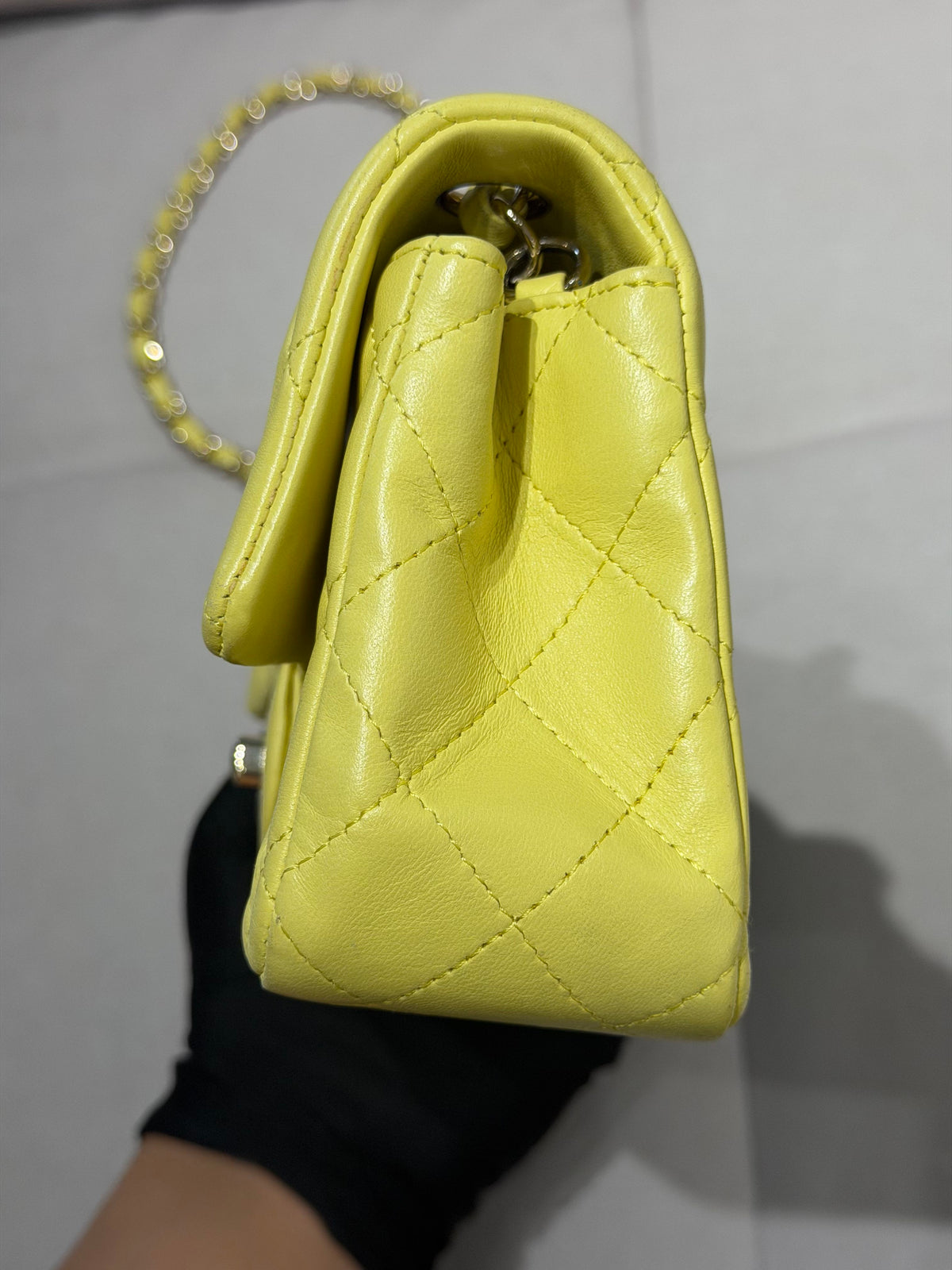Chanel - Classic Flap Large Mini - Leather - Yellow - (mini)