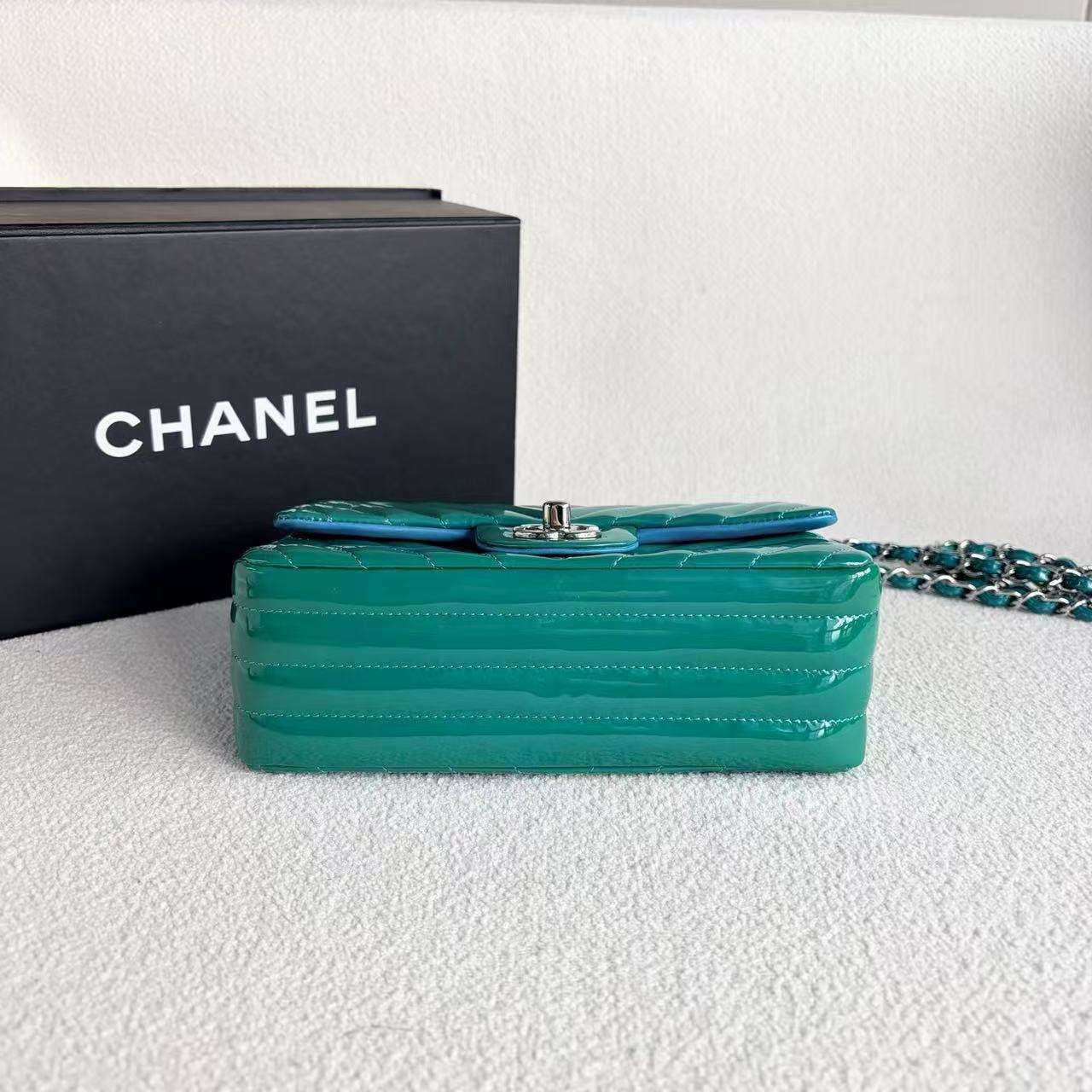 Chanel - Classic Flap Large Mini - Patent leather - Green with Blue Interior Lining - (mini)