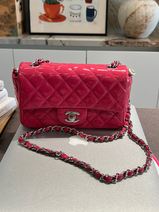 Chanel - Classic Flap Large Mini - Patent leather - Pink - (mini)