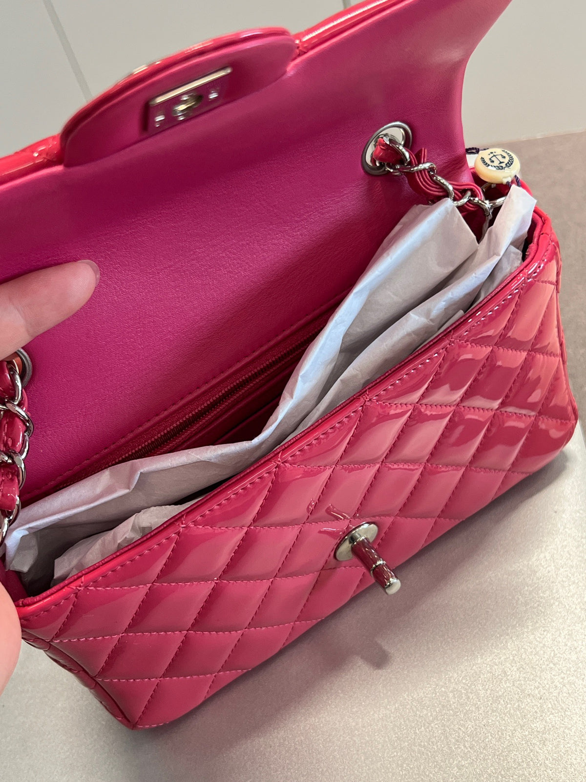Chanel - Classic Flap Large Mini - Patent leather - Pink - (mini)