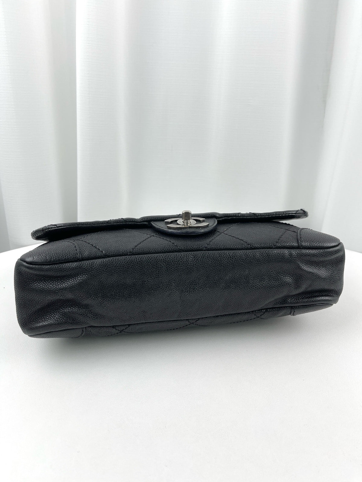 Chanel - Classic Flap - Leather - Black