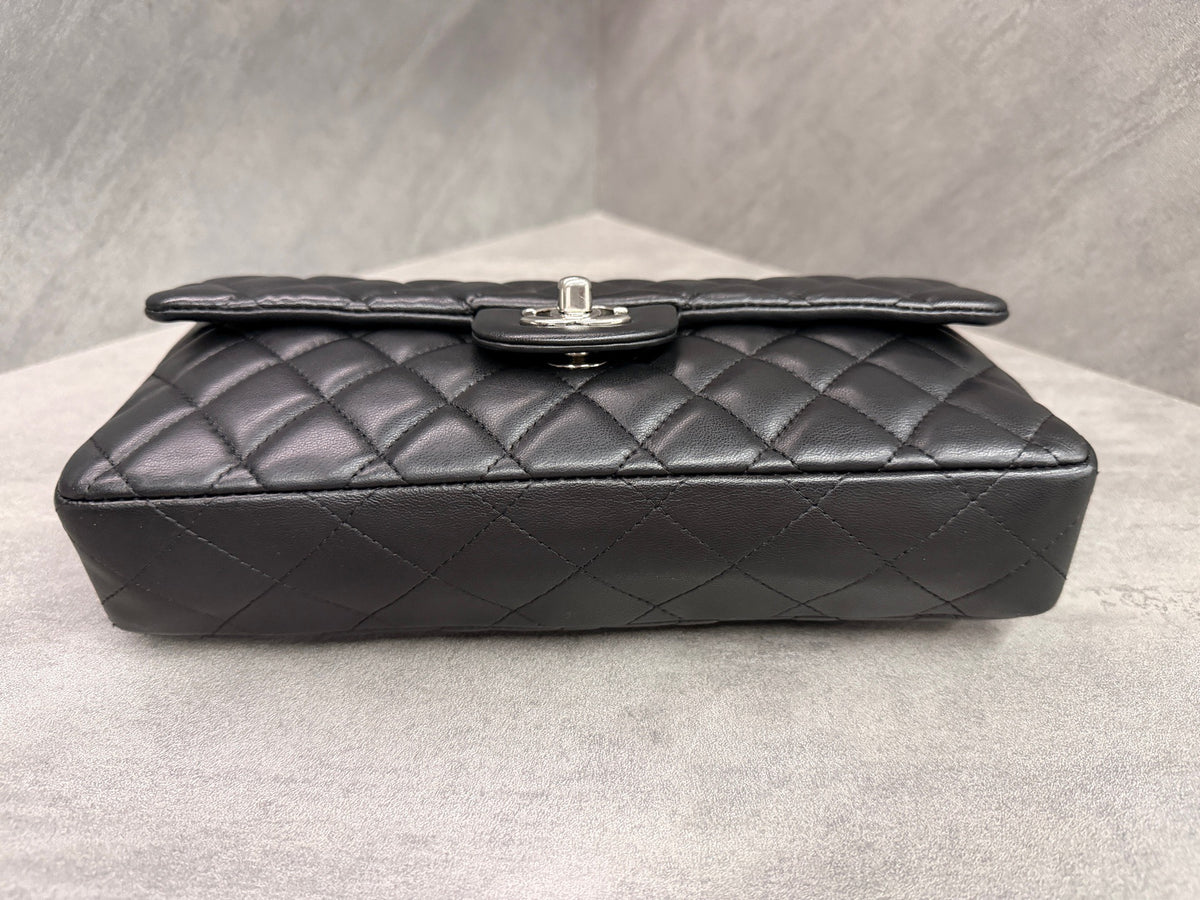 Chanel - Classic Flap - Leather - Black