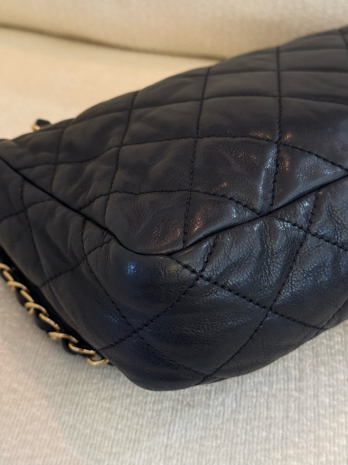 Chanel - Classic Flap - Leather - Black
