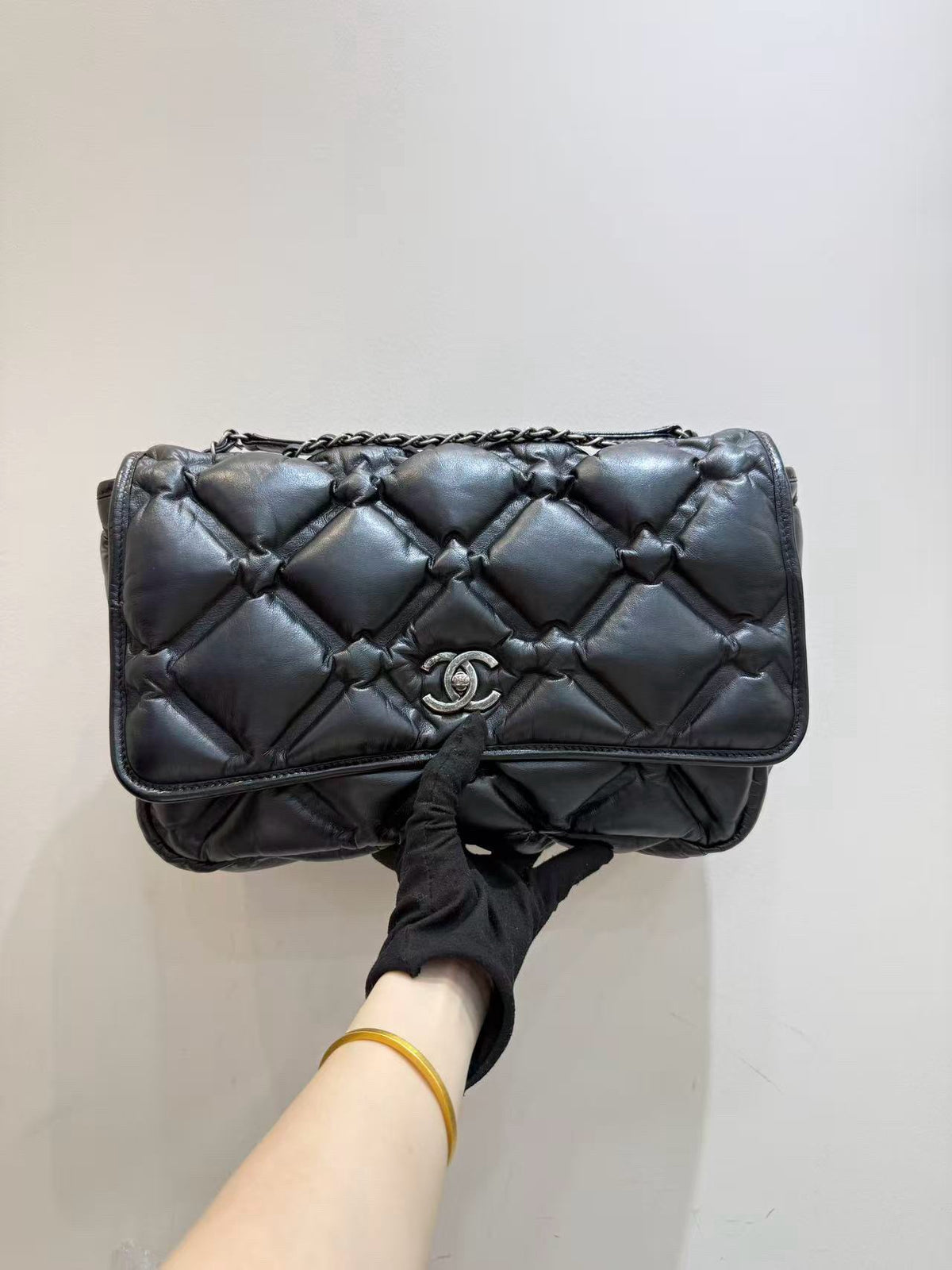 Chanel - Classic Flap - Leather - Black - (large)