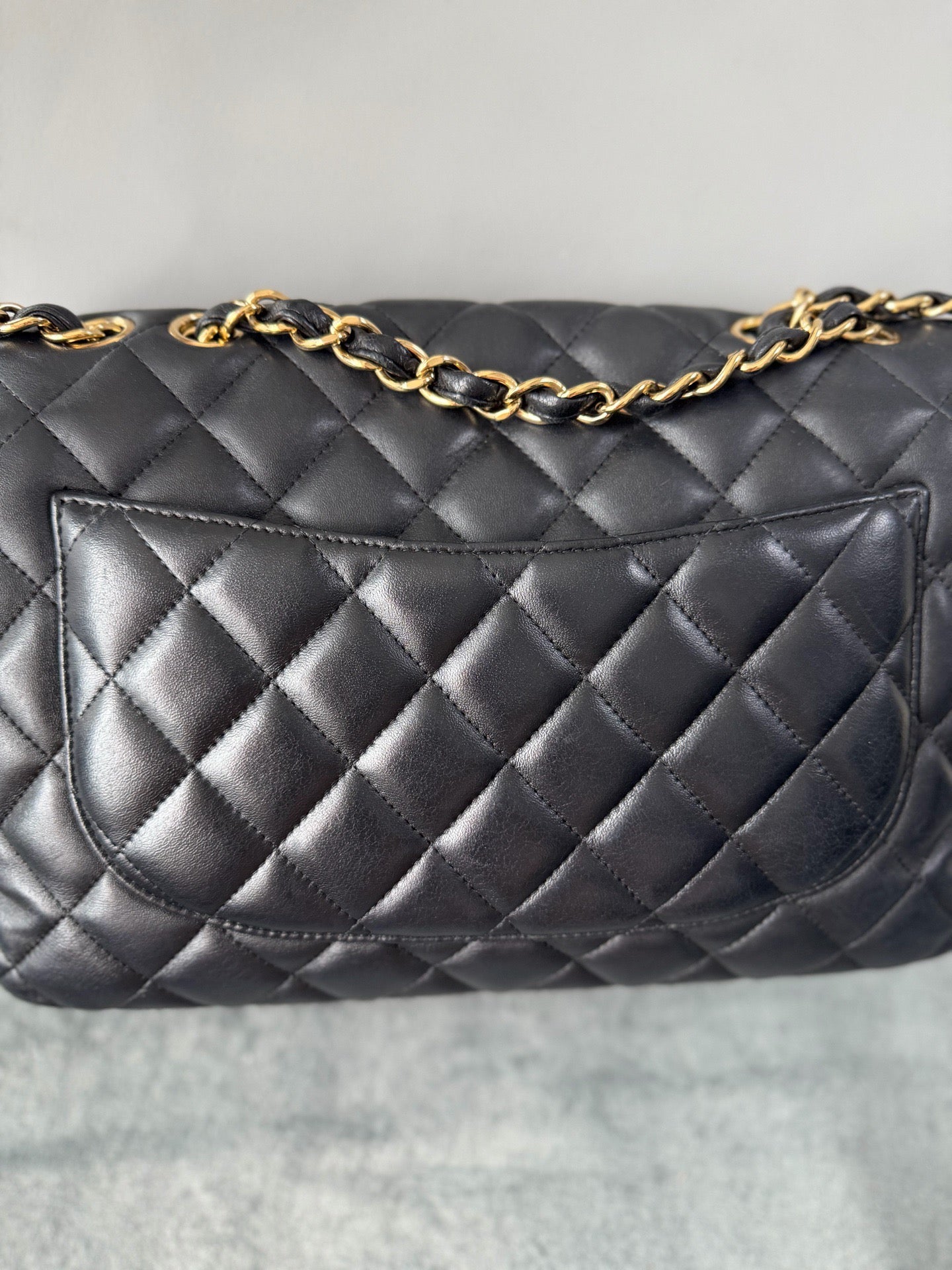 Chanel - Classic Flap - Leather - Black - (large)