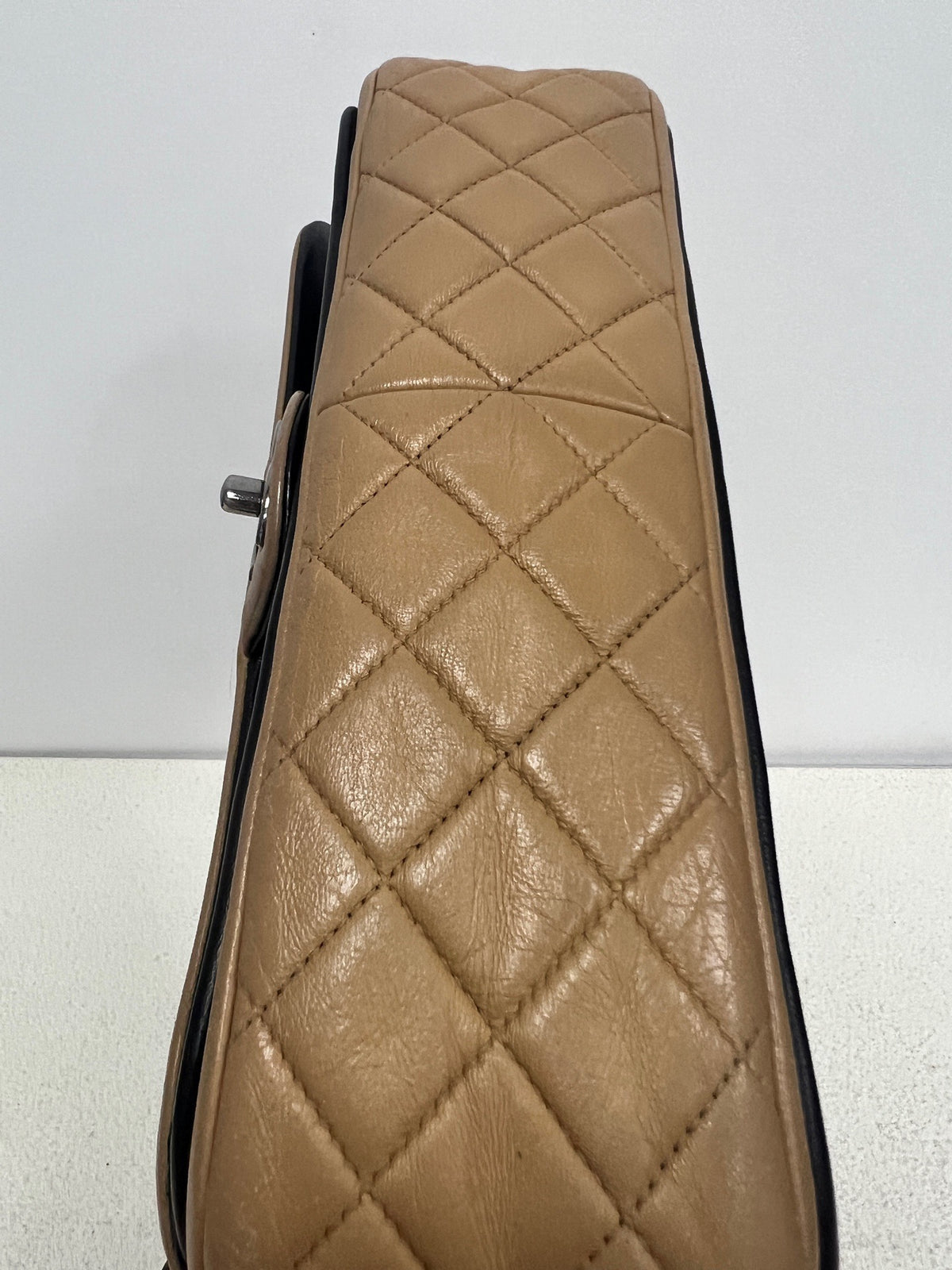 Chanel - Classic Flap - Leather - Black - (large)