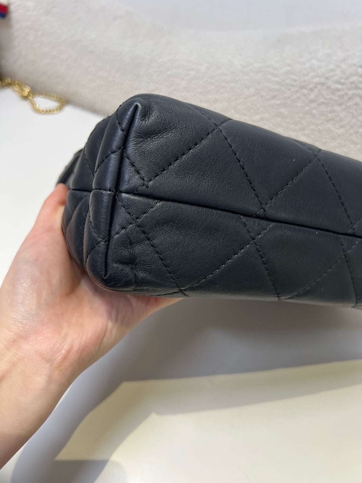 Chanel - Classic Flap - Leather - Black - (large)